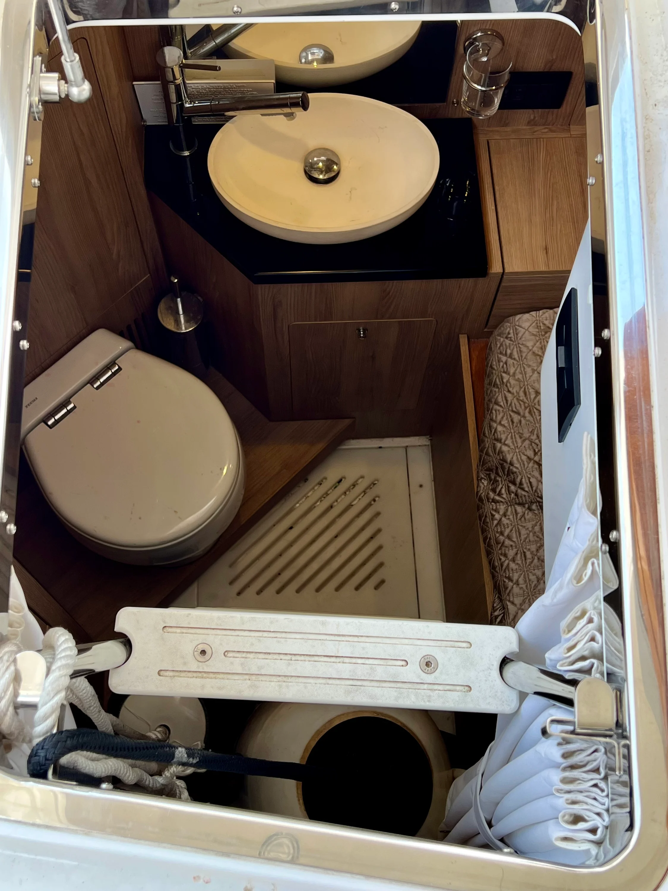 2019 Azimut 50 FLYBRIDGE Image Thumbnail #11