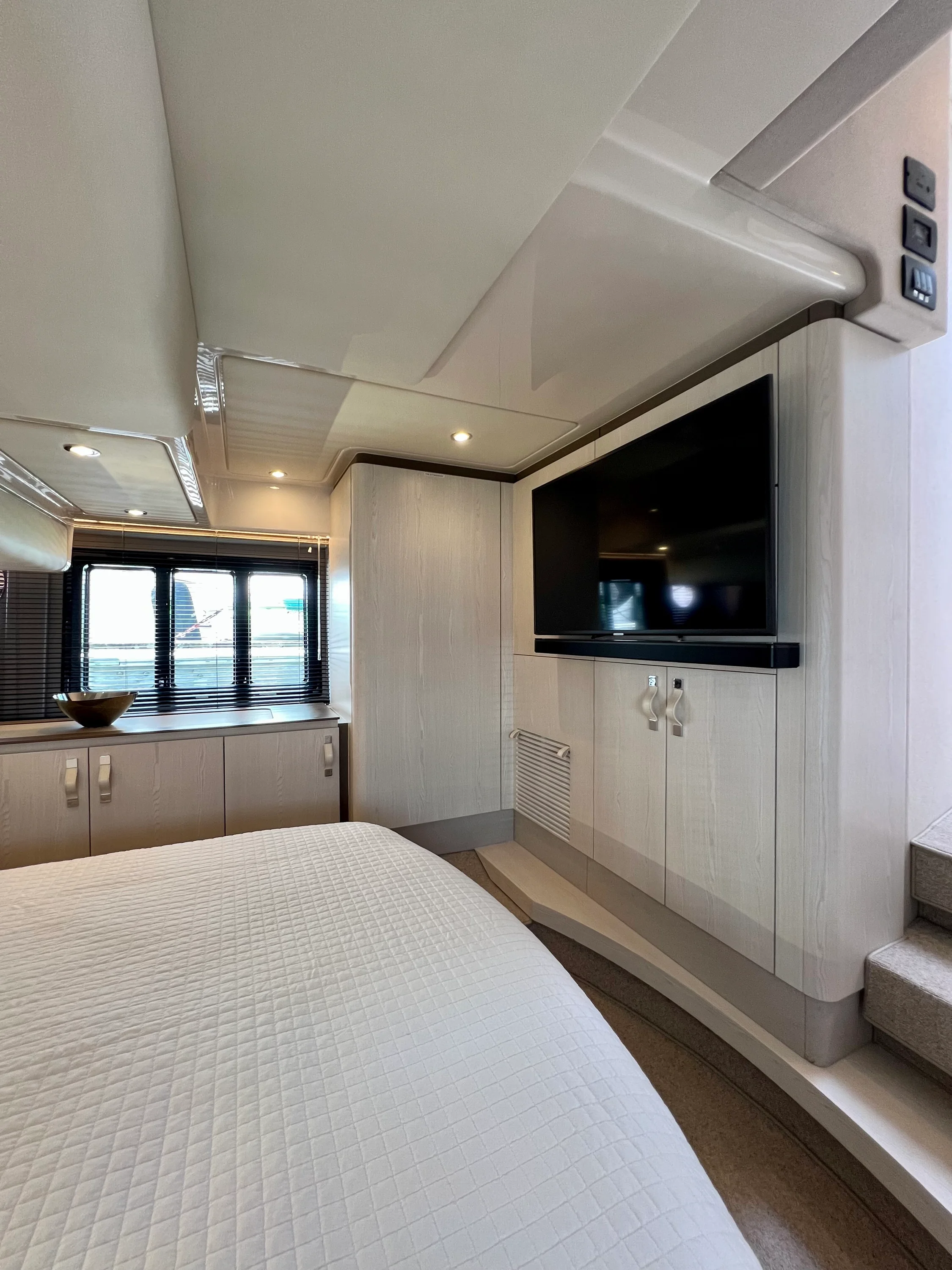 2019 Azimut 50 FLYBRIDGE Image Thumbnail #79
