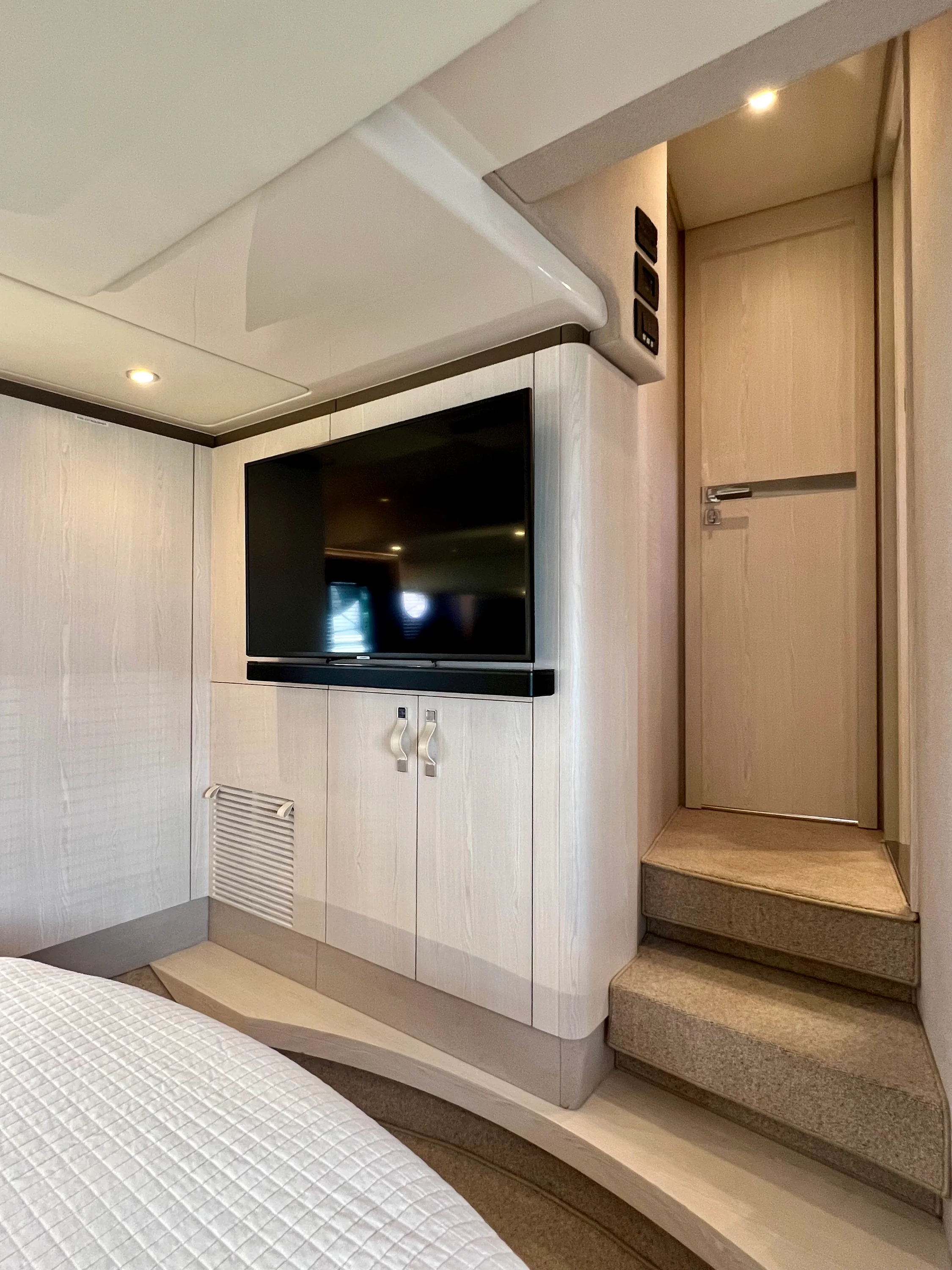 2019 Azimut 50 FLYBRIDGE Image Thumbnail #83