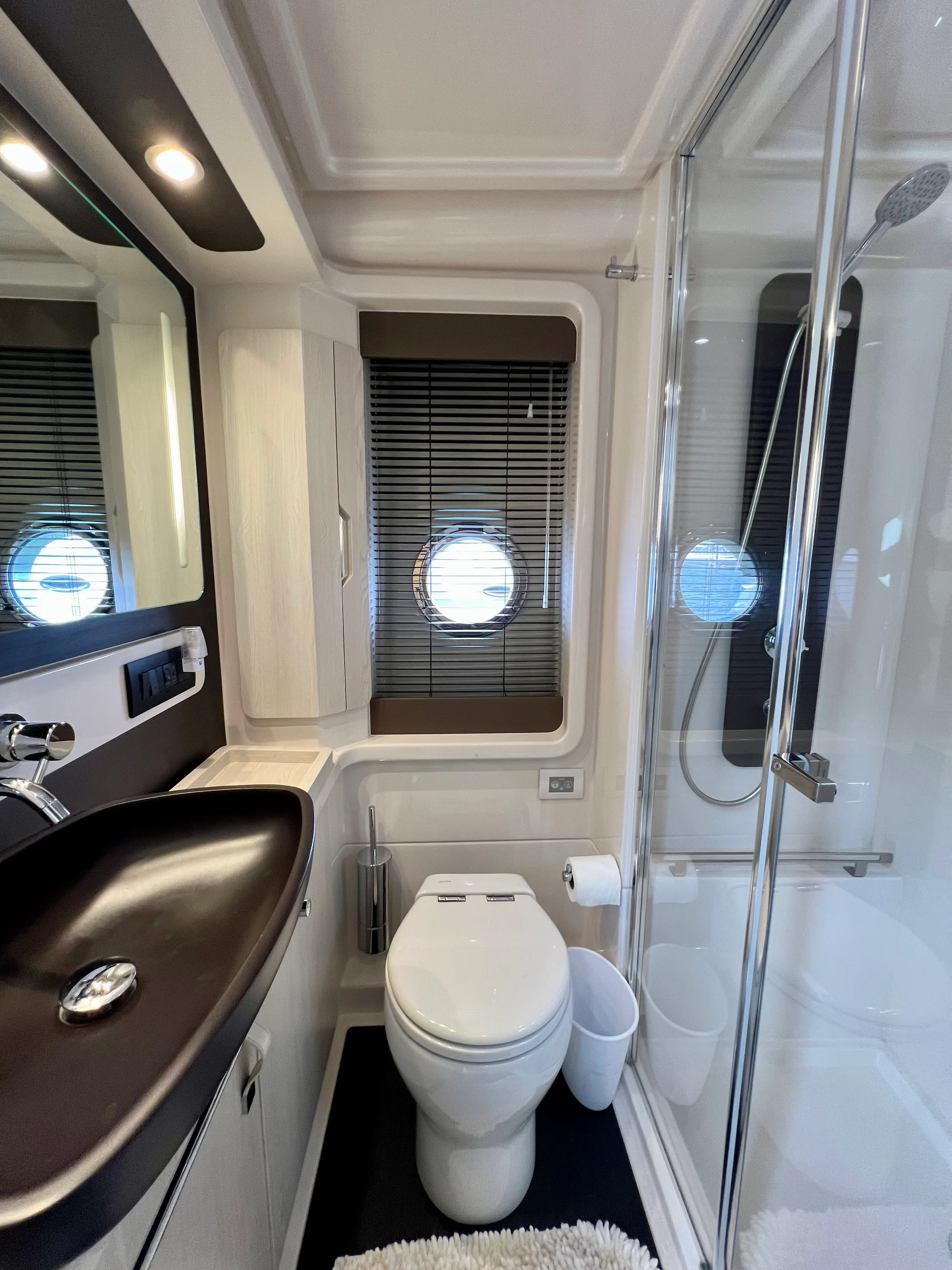 2019 Azimut 50 FLYBRIDGE Image Thumbnail #77