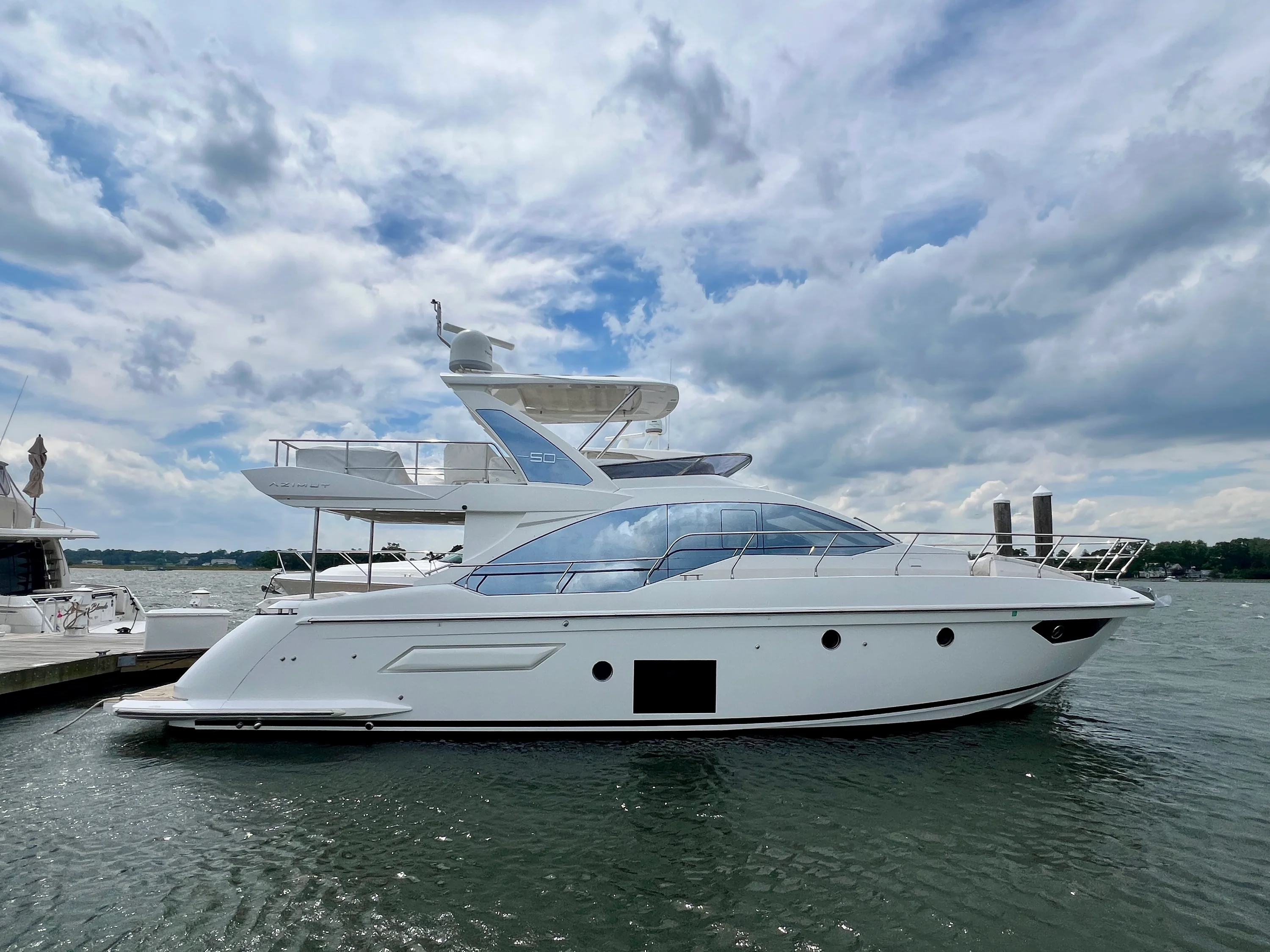 2019 Azimut 50 FLYBRIDGE Image Thumbnail #1