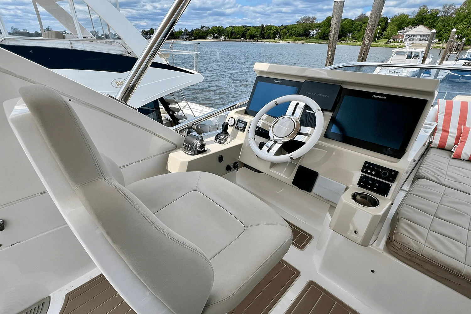 2019 Azimut 50 FLYBRIDGE Image Thumbnail #28