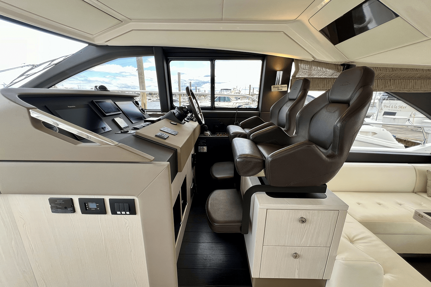 2019 Azimut 50 FLYBRIDGE Image Thumbnail #94