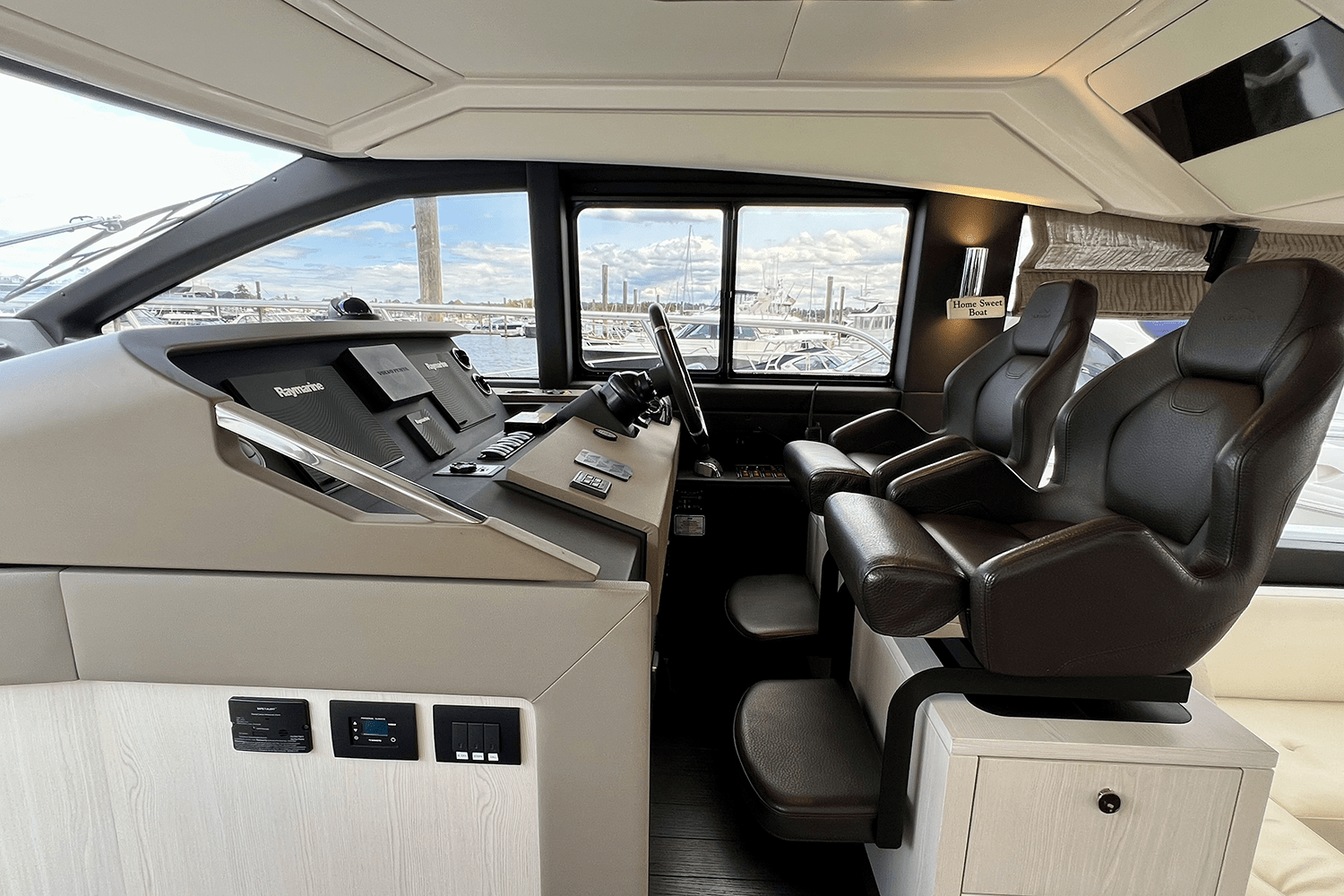2019 Azimut 50 FLYBRIDGE Image Thumbnail #54