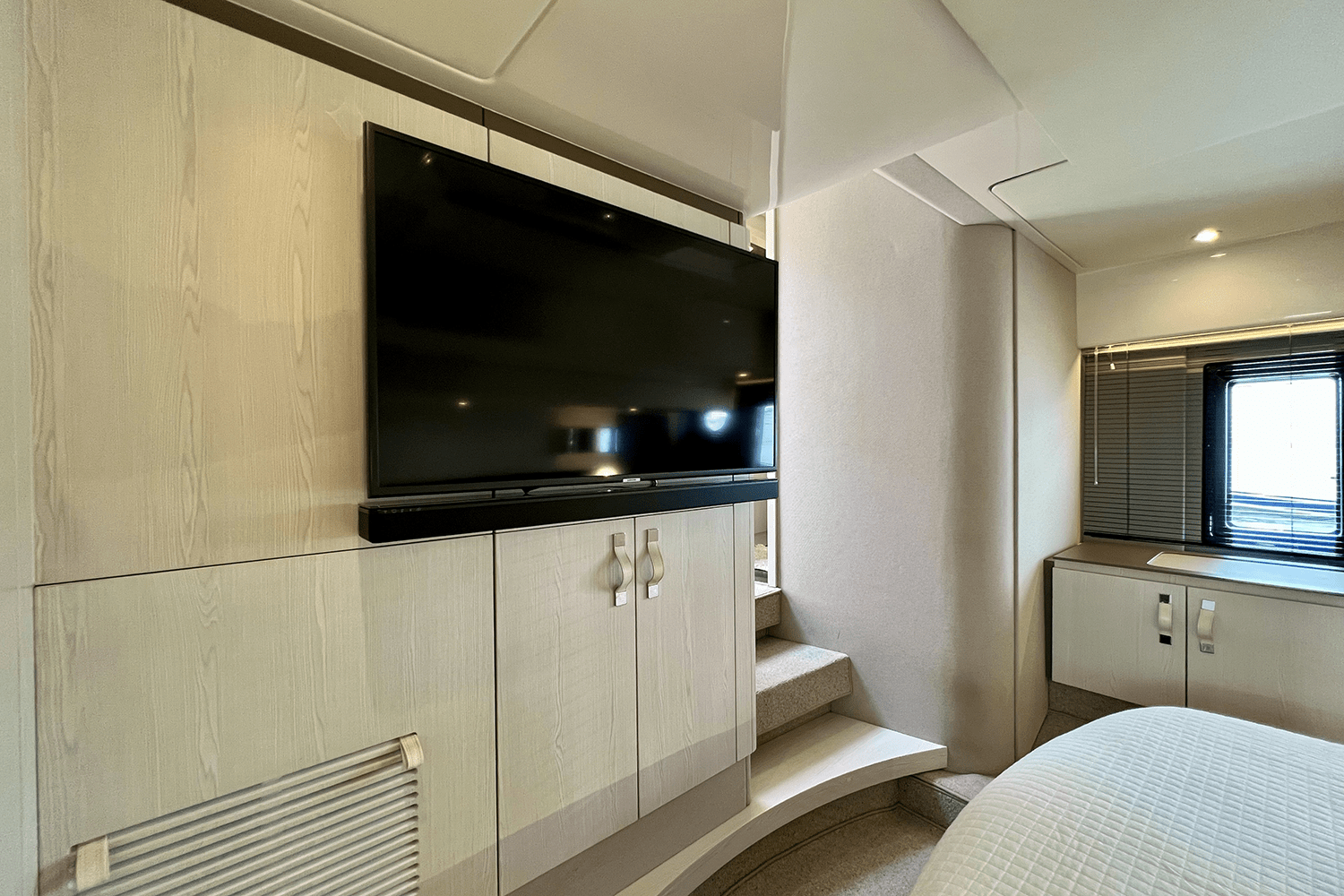 2019 Azimut 50 FLYBRIDGE Image Thumbnail #13