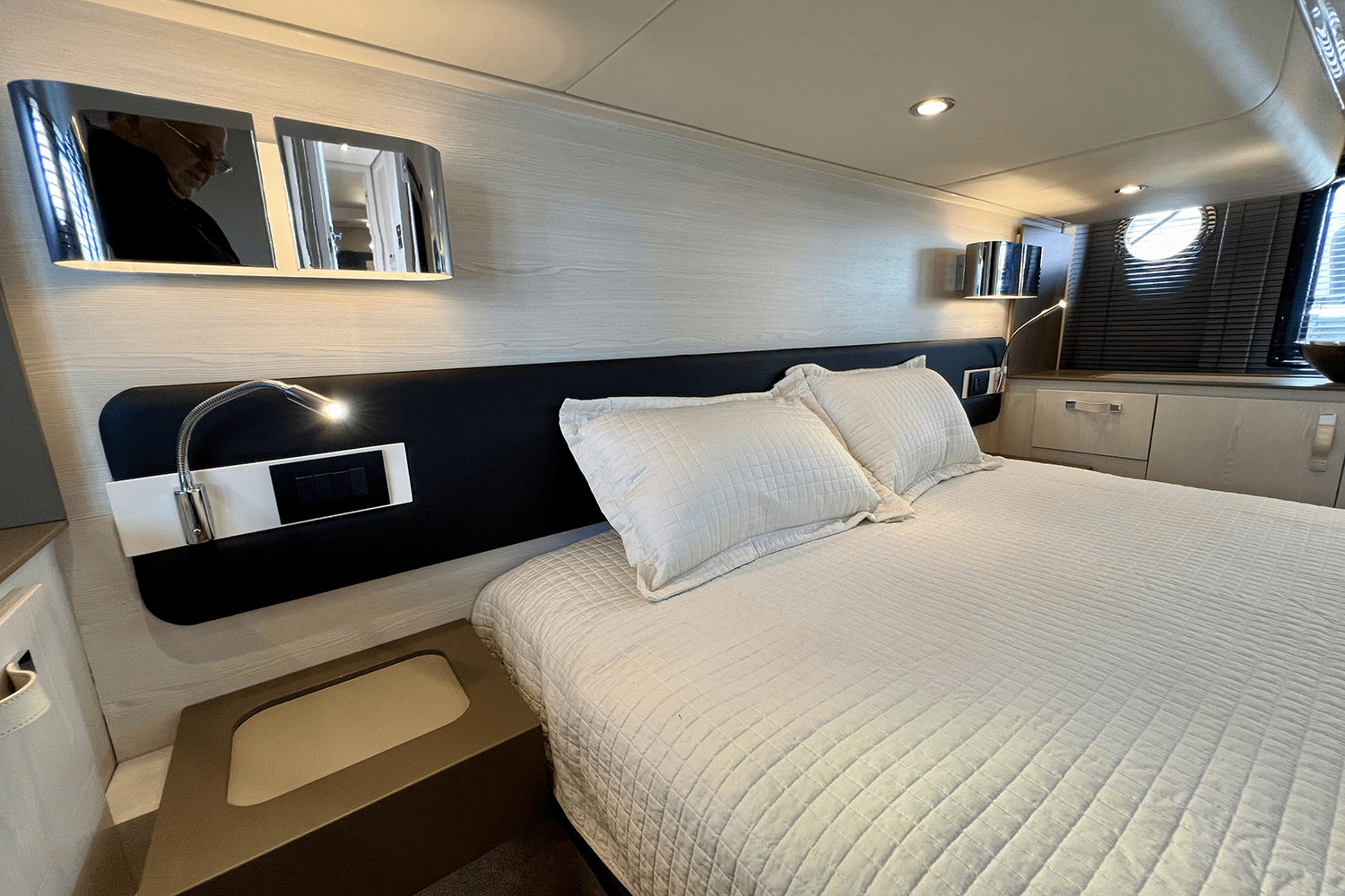 2019 Azimut 50 FLYBRIDGE Image Thumbnail #16