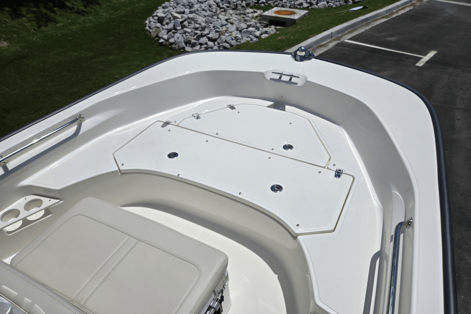 2025 Boston Whaler 170 Montauk Image Thumbnail #12