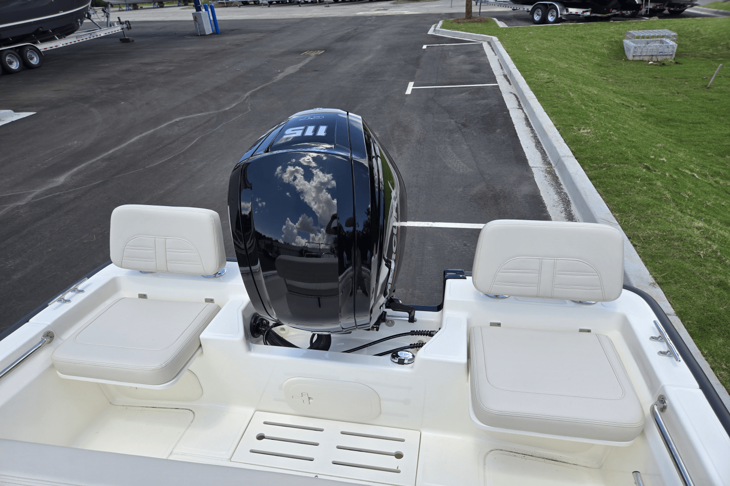 2025 Boston Whaler 170 Montauk Image Thumbnail #2