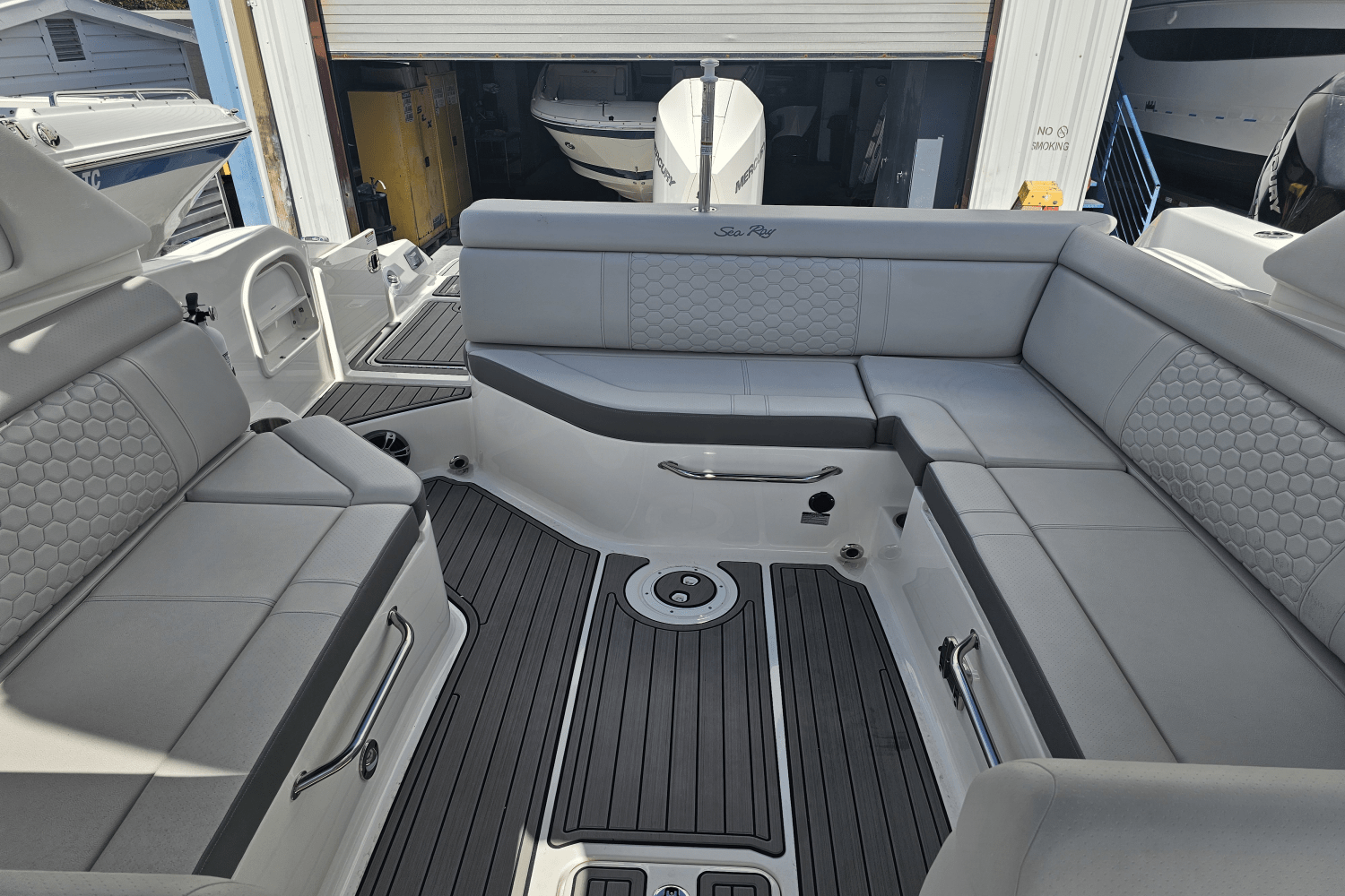 2024 Sea Ray 270 SD-OB Image Thumbnail #22