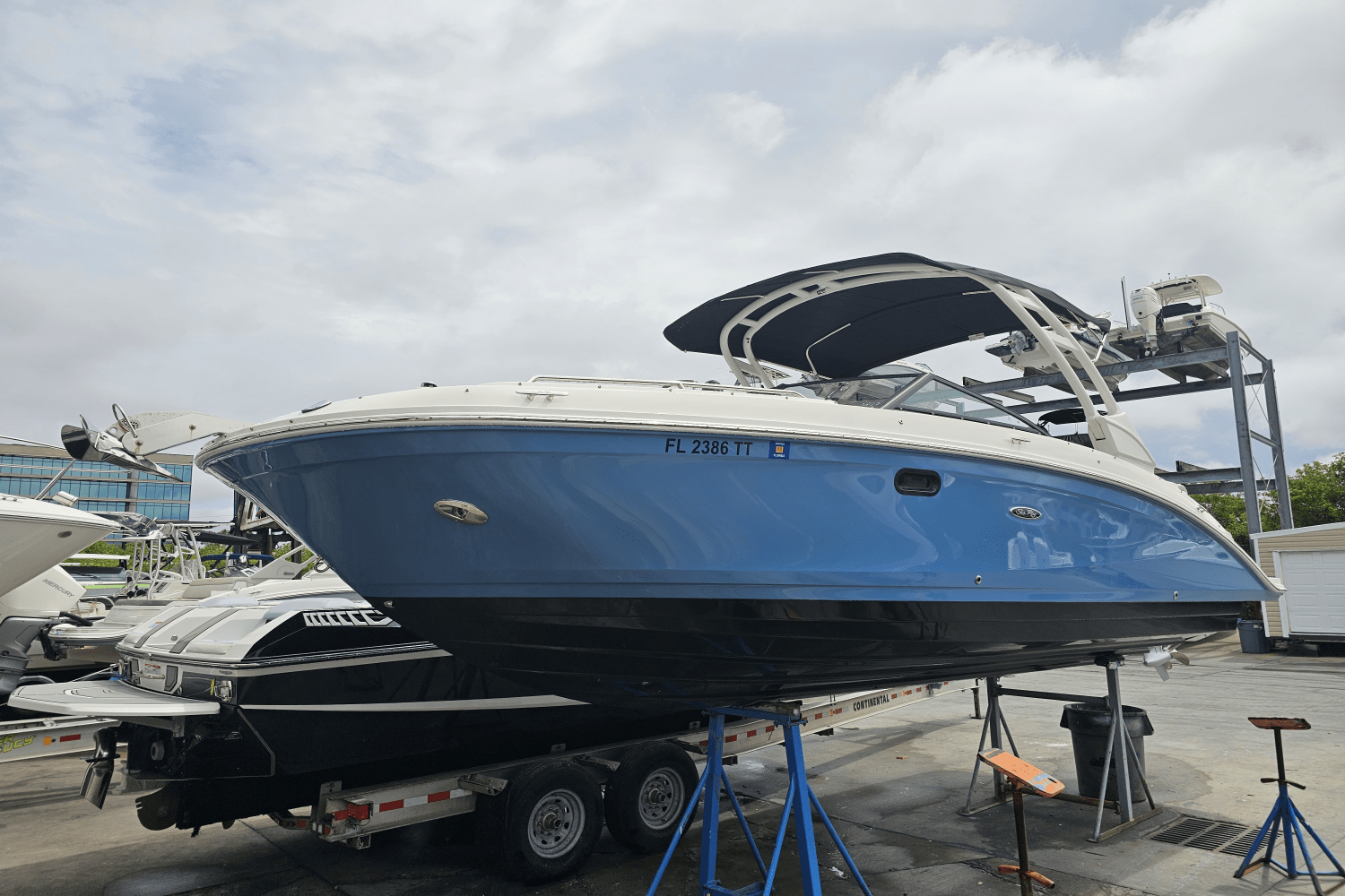 2024 Sea Ray 270 SD-OB Image Thumbnail #2
