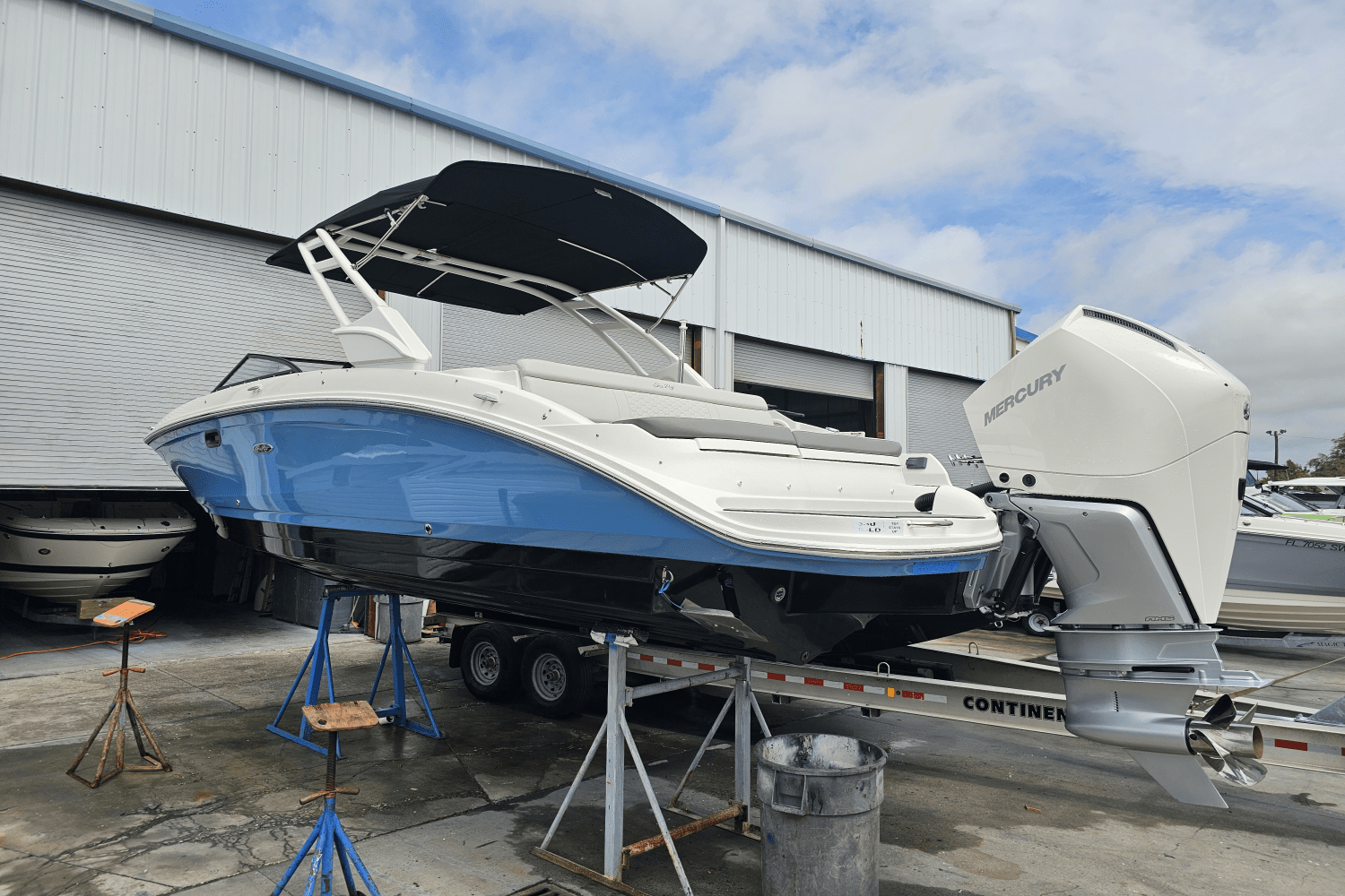 2024 Sea Ray 270 SD-OB Image Thumbnail #5