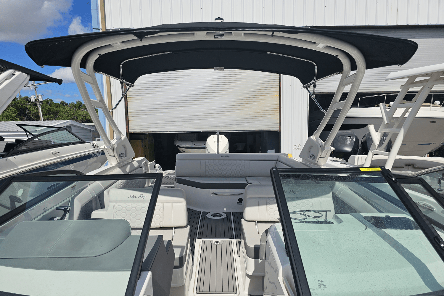 2024 Sea Ray 270 SD-OB Image Thumbnail #20