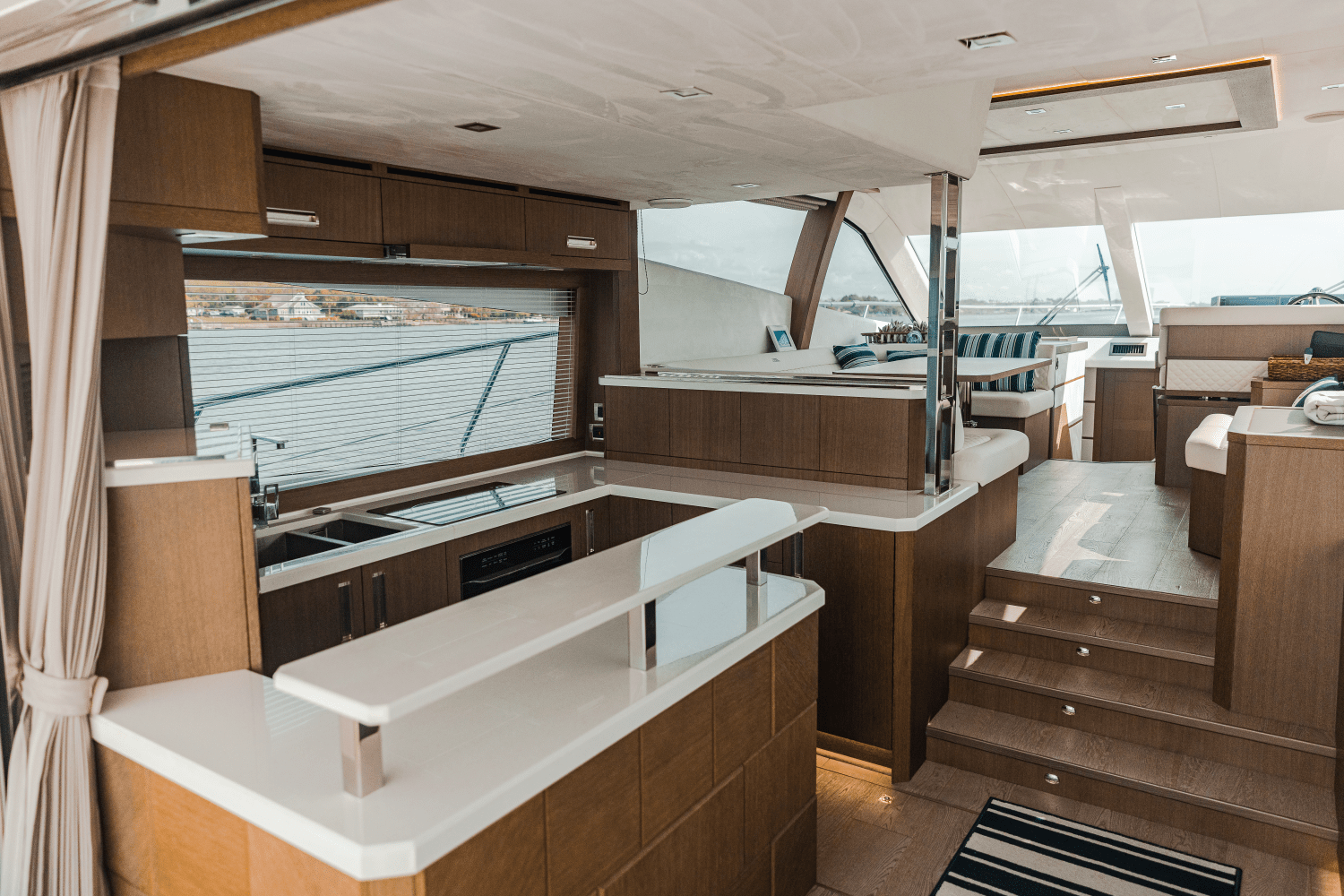 2021 Galeon 550 FLY Image Thumbnail #16