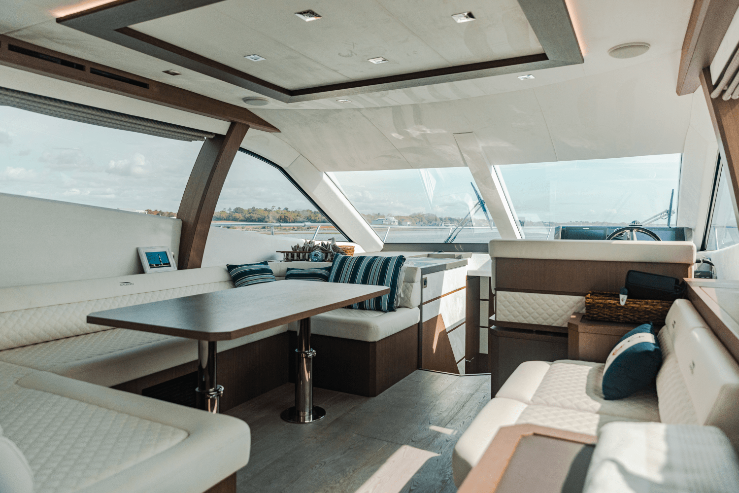2021 Galeon 550 FLY Image Thumbnail #10