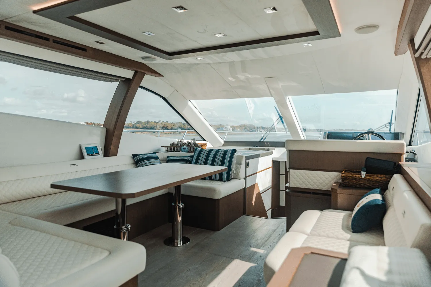 2021 Galeon 550 FLY Image Thumbnail #10