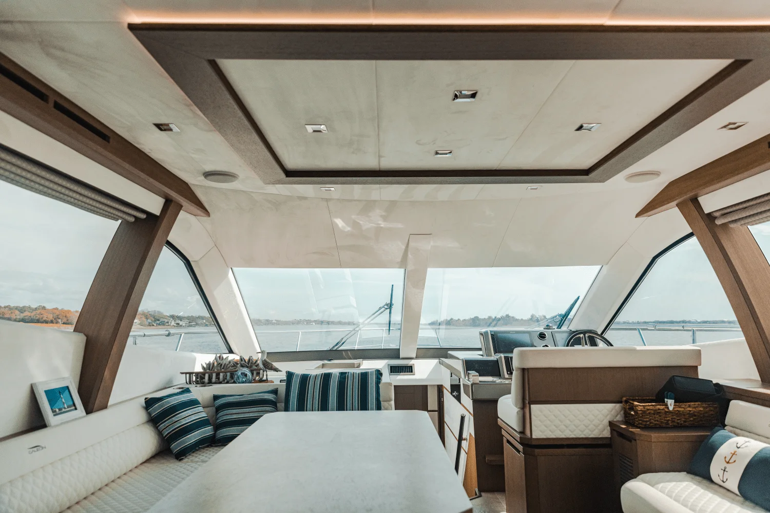 2021 Galeon 550 FLY Image Thumbnail #9