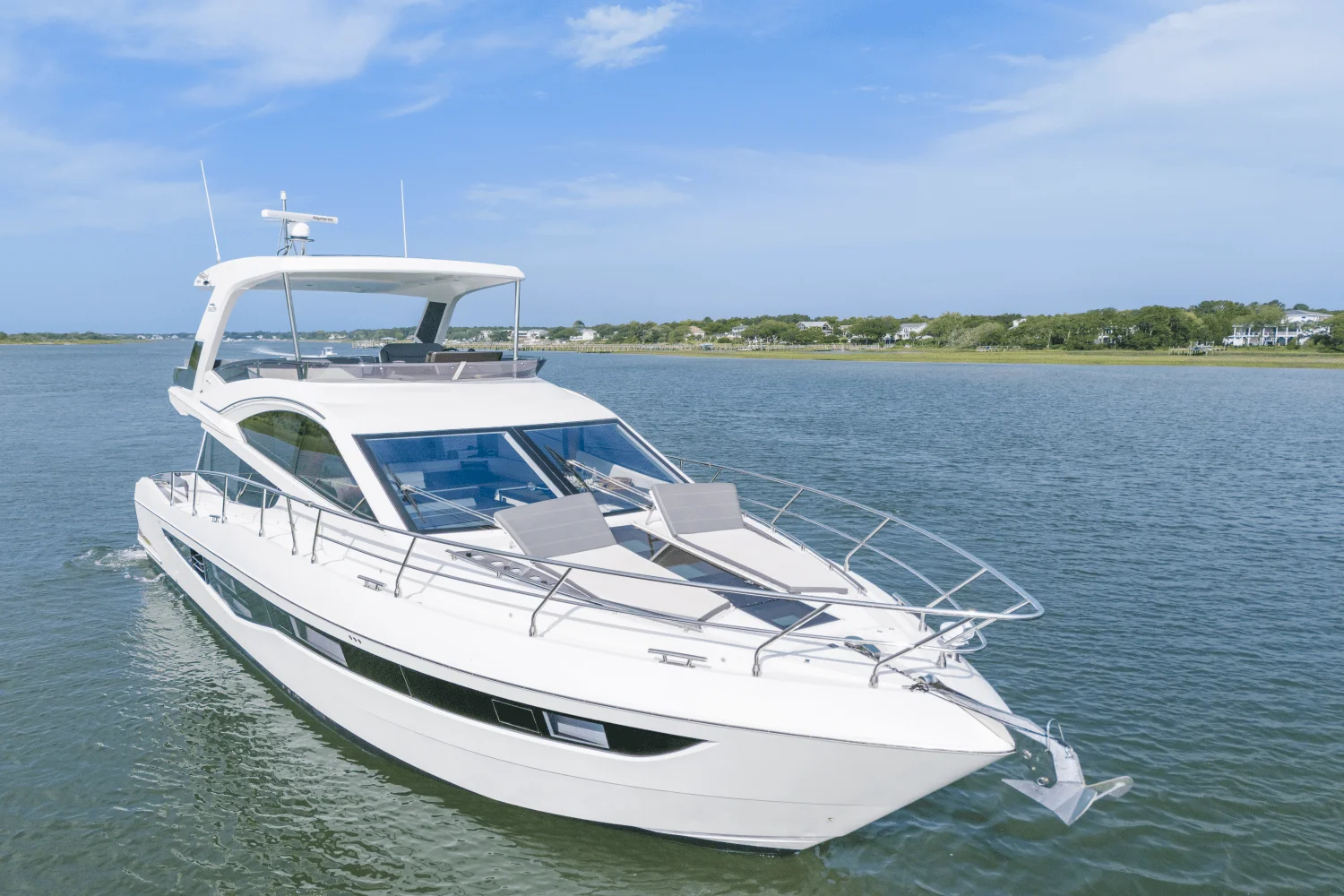Thumbnail 2 for 2021 Galeon 550 FLY