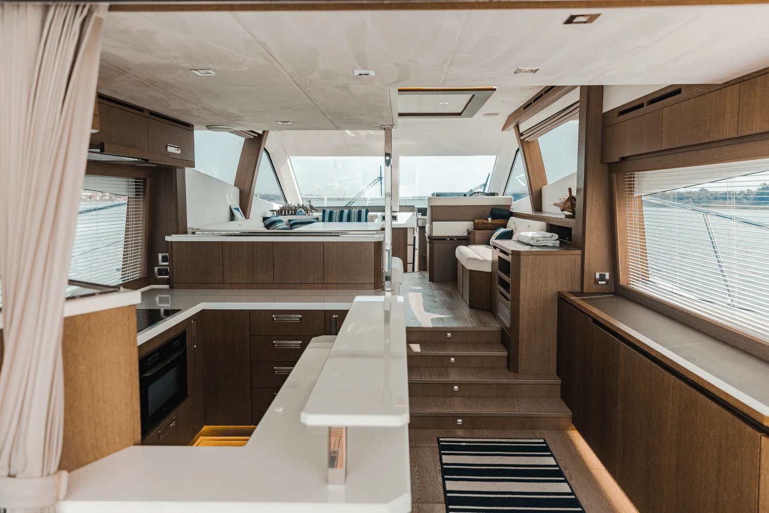 2021 Galeon 550 FLY Image Thumbnail #15