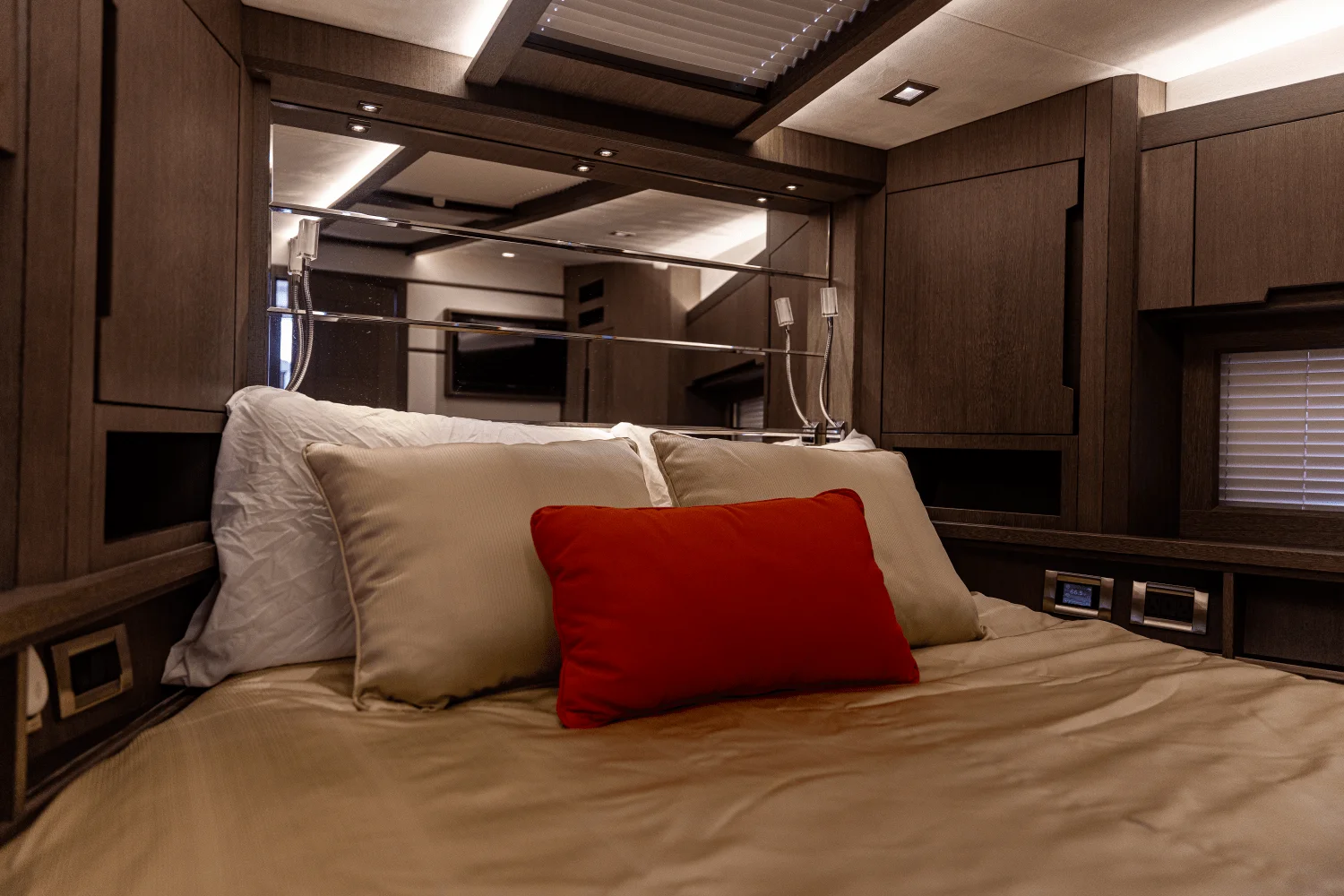 2021 Galeon 550 FLY Image Thumbnail #50