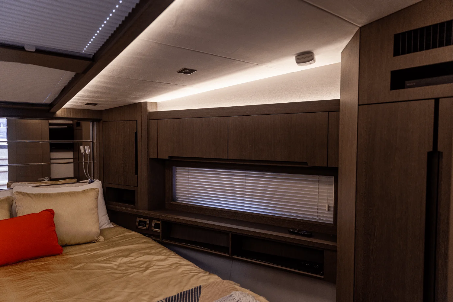 2021 Galeon 550 FLY Image Thumbnail #46