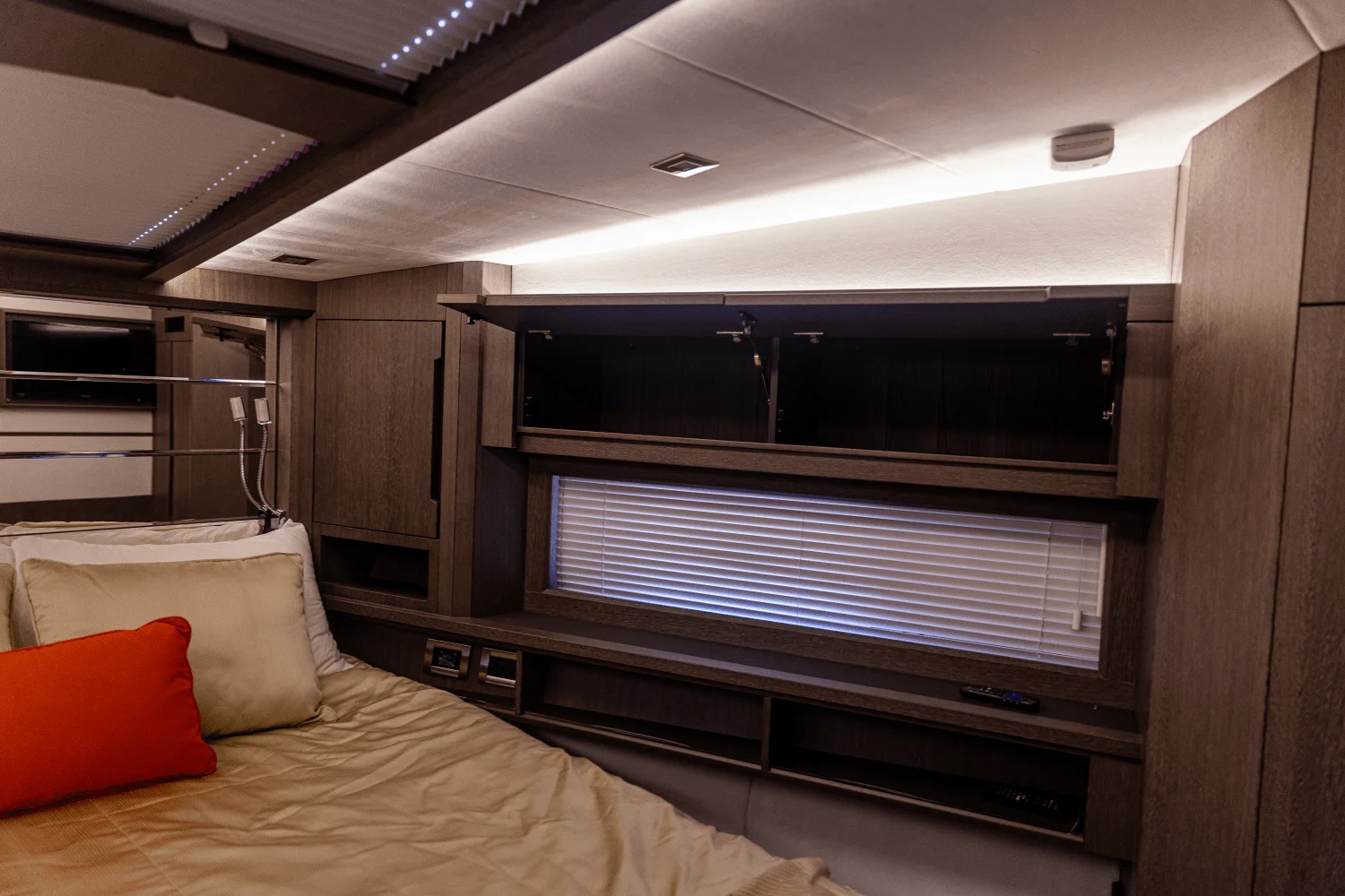 2021 Galeon 550 FLY Image Thumbnail #52