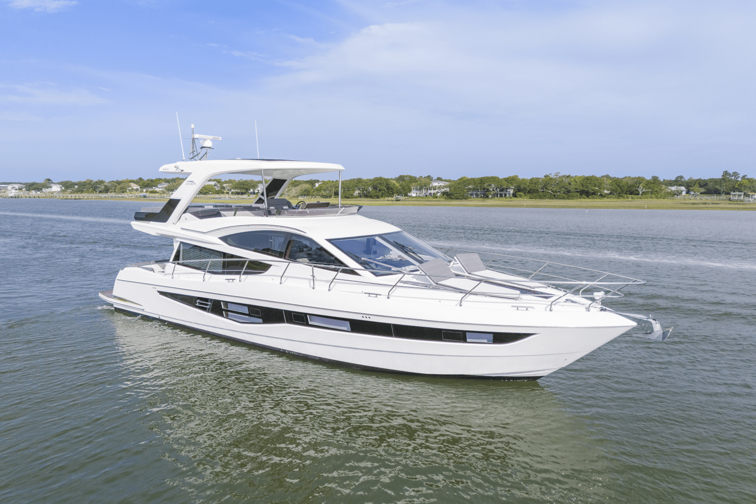 2021 Galeon 550 FLY Image Thumbnail #1