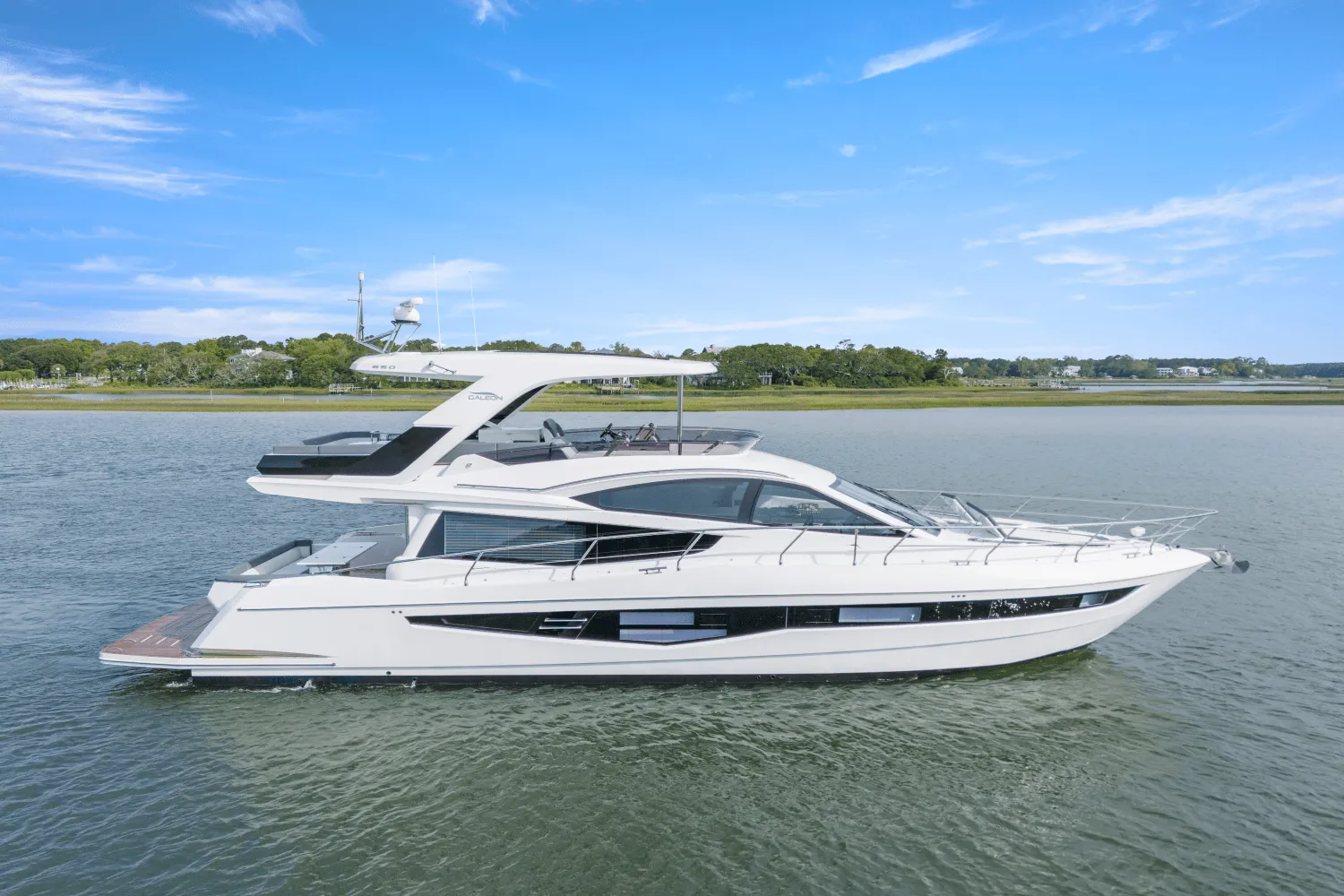 2021 Galeon 550 FLY Image Thumbnail #0