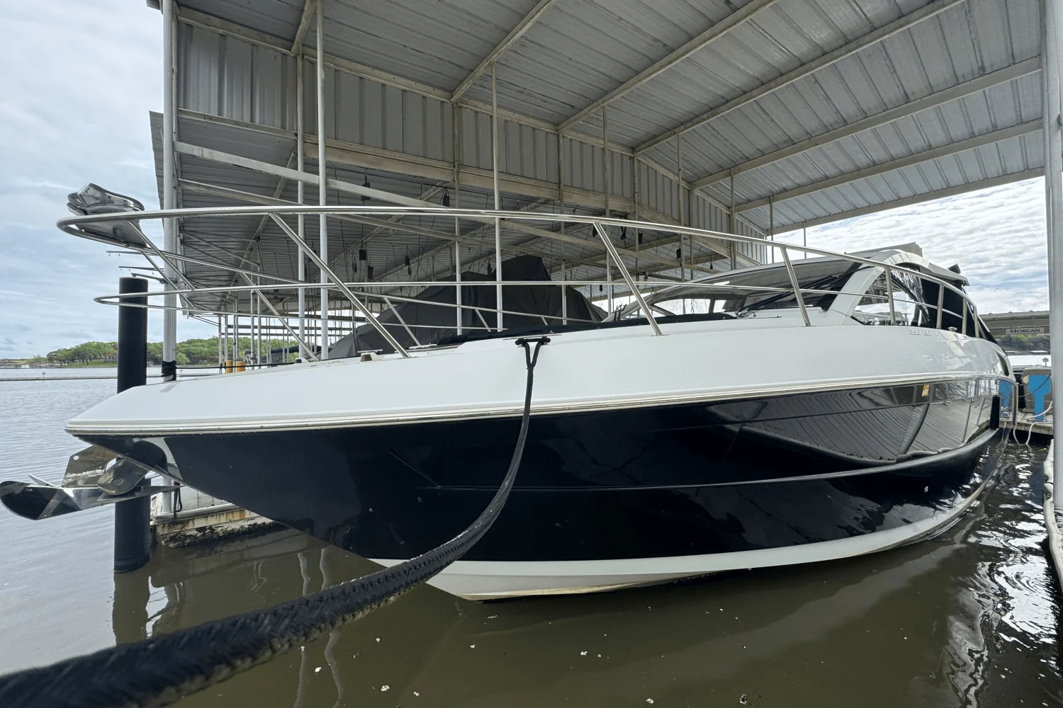 2015 Cruisers Yachts 390 EXPRESS COUPE Image Thumbnail #5