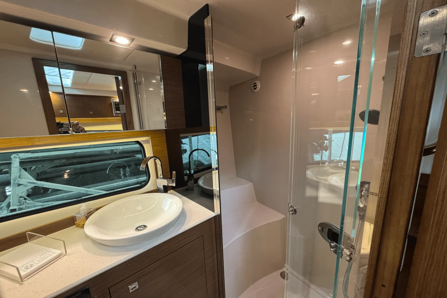 2015 Cruisers Yachts 390 EXPRESS COUPE Image Thumbnail #42