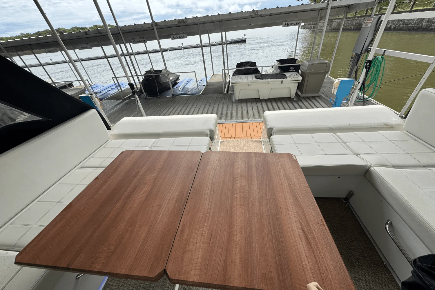 2015 Cruisers Yachts 390 EXPRESS COUPE Image Thumbnail #16