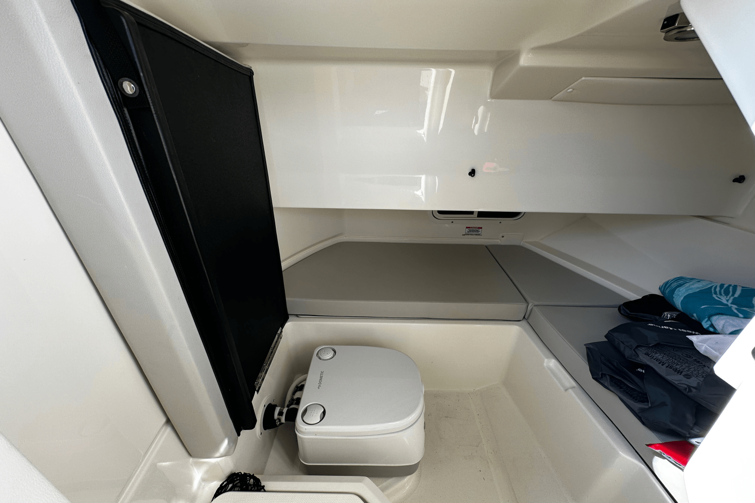 2023 Sea Ray 250 SDX-OB Image Thumbnail #21