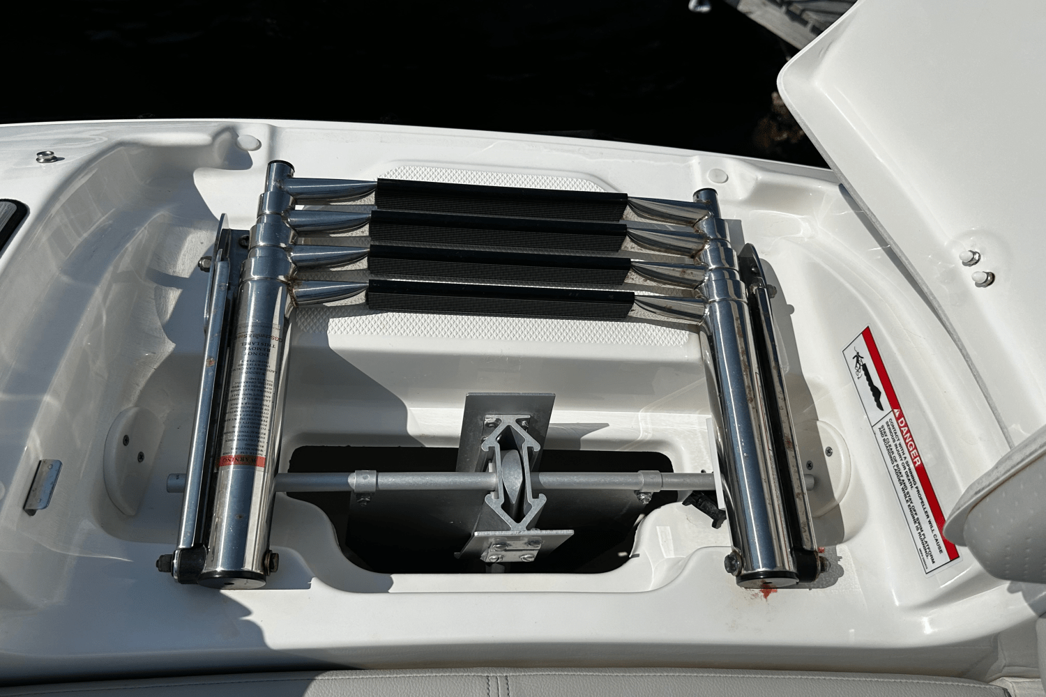2023 Sea Ray 250 SDX-OB Image Thumbnail #26