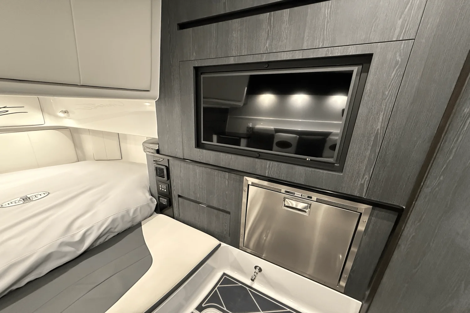 2022 Cigarette 42 NIGHTEAGLE Image Thumbnail #38