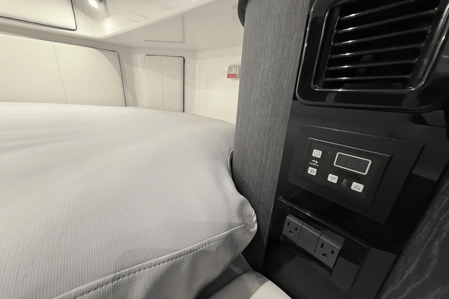 2022 Cigarette 42 NIGHTEAGLE Image Thumbnail #41