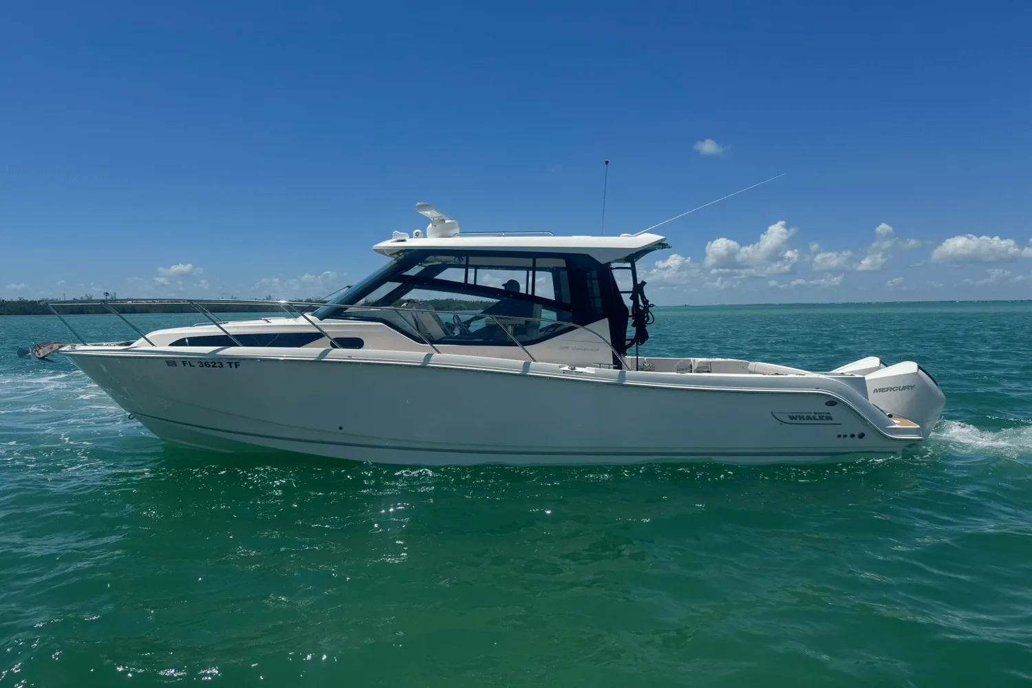 2022 Boston Whaler 325 Conquest Image Thumbnail #0