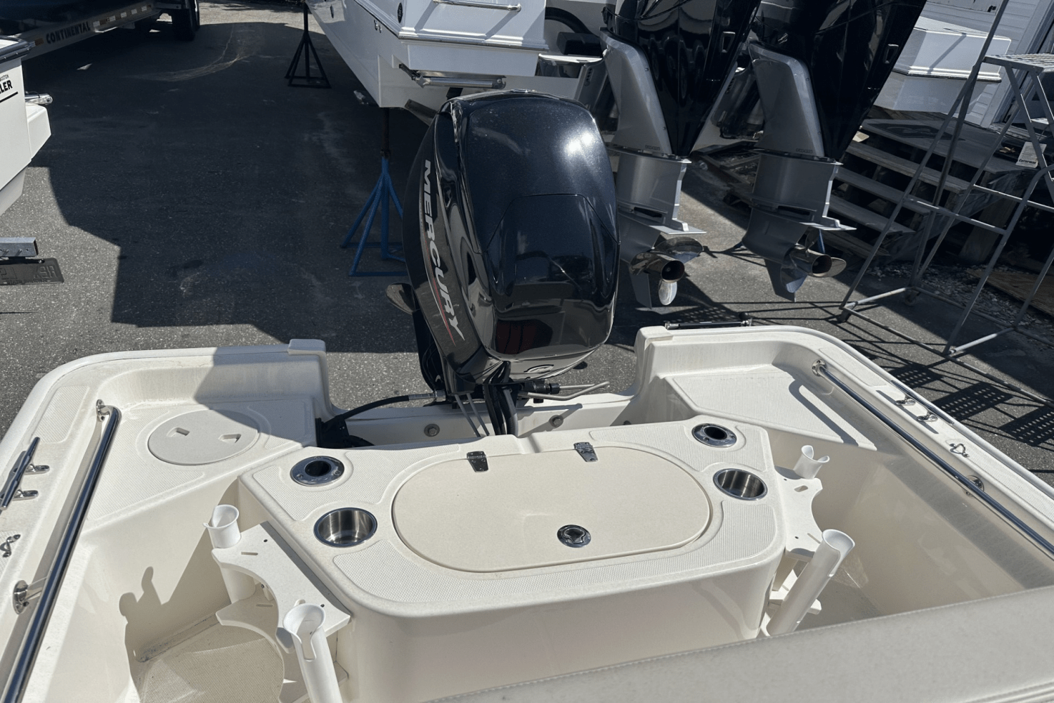 2024 Boston Whaler 15 MONTAUK Image Thumbnail #7