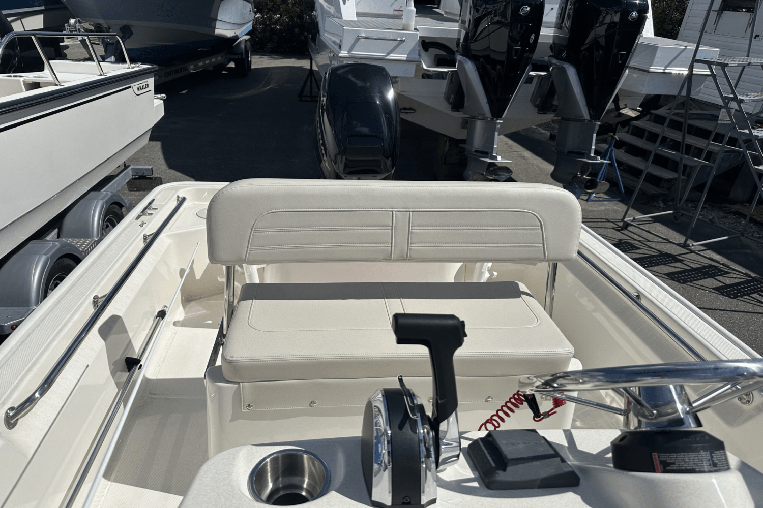 2024 Boston Whaler 15 MONTAUK Image Thumbnail #6