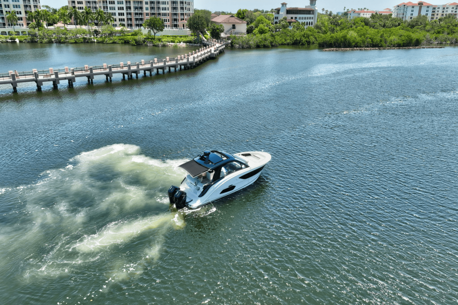 2024 Sea Ray 370 SUNDANCER OUTBOARD Image Thumbnail #42