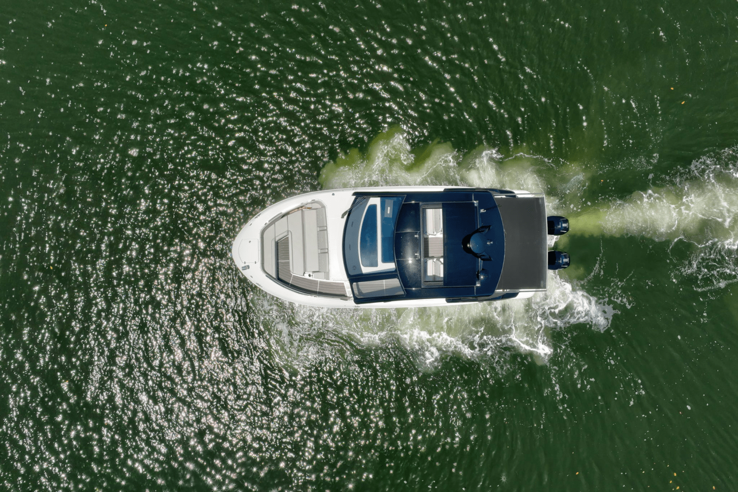 2024 Sea Ray 370 SUNDANCER OUTBOARD Image Thumbnail #47