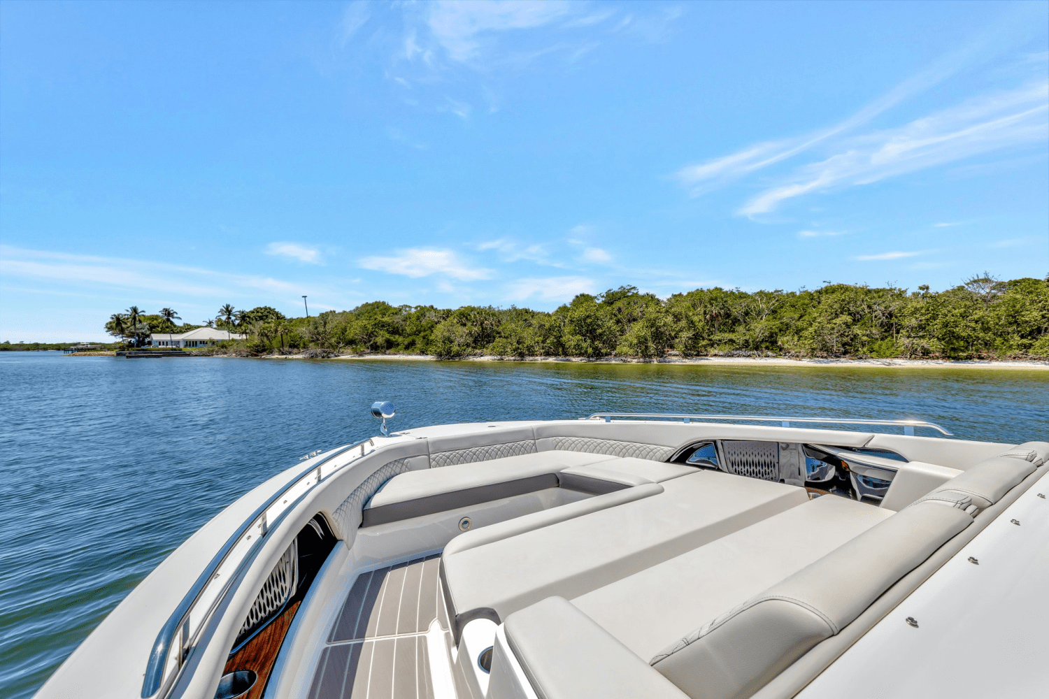 2024 Sea Ray 370 SUNDANCER OUTBOARD Image Thumbnail #27