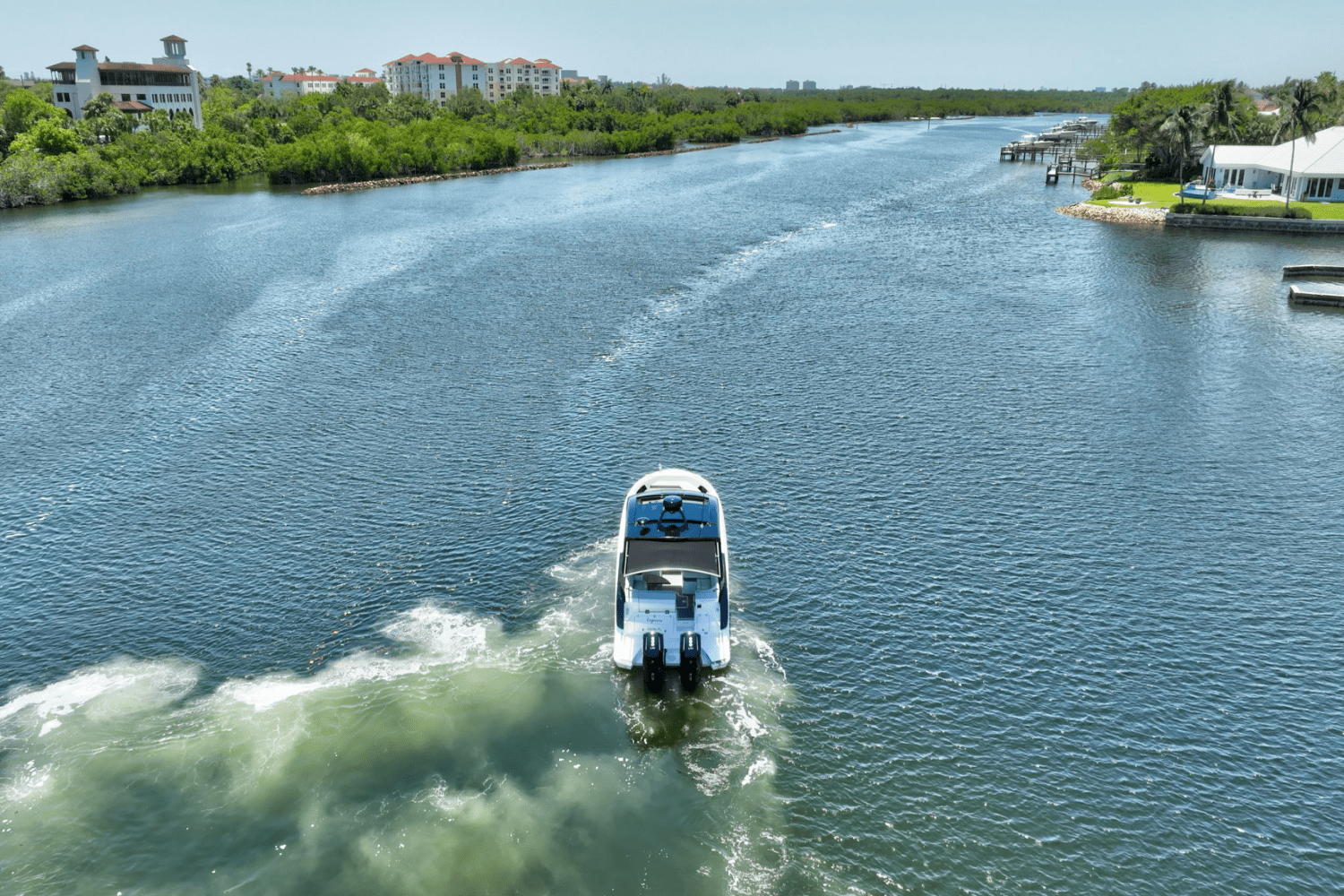 2024 Sea Ray 370 SUNDANCER OUTBOARD Image Thumbnail #43