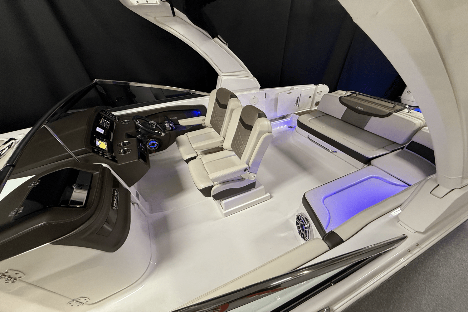 2021 Chaparral 280 OSX Image Thumbnail #9