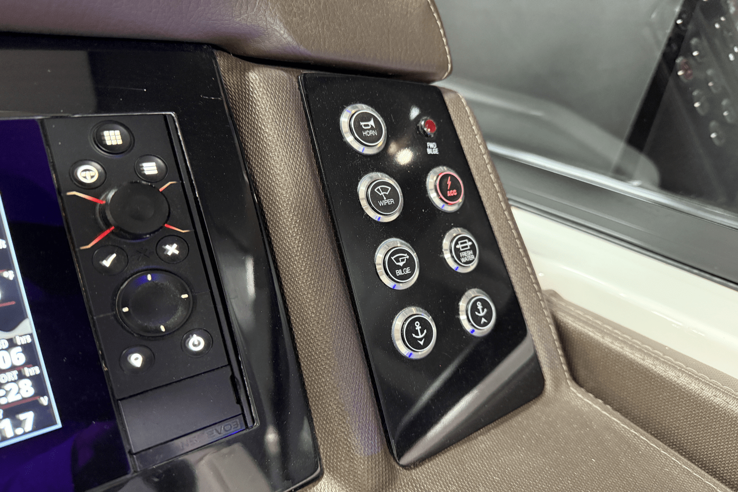2021 Chaparral 280 OSX Image Thumbnail #43