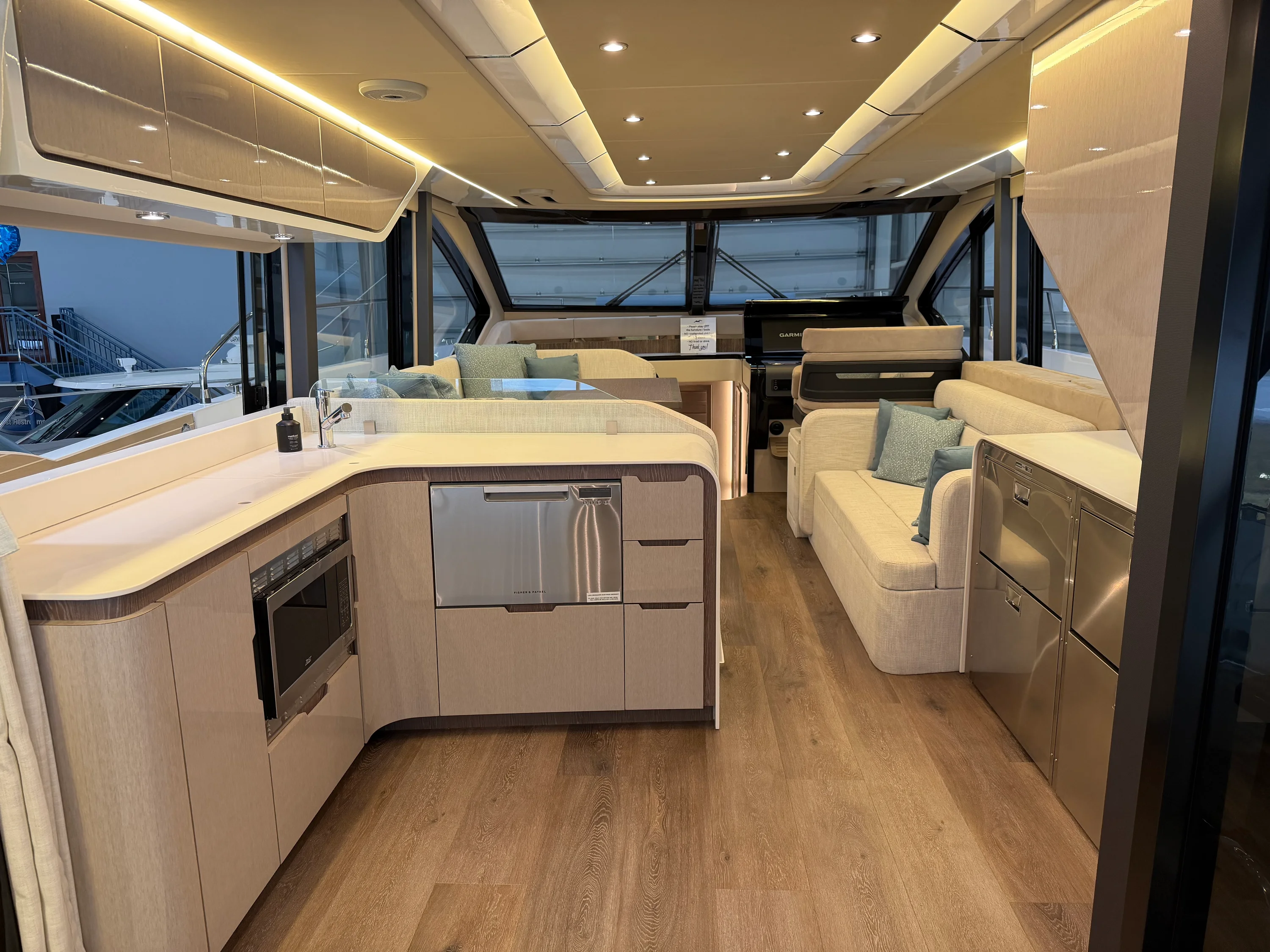 2026 Cruisers Yachts 57 FLY Image Thumbnail #36