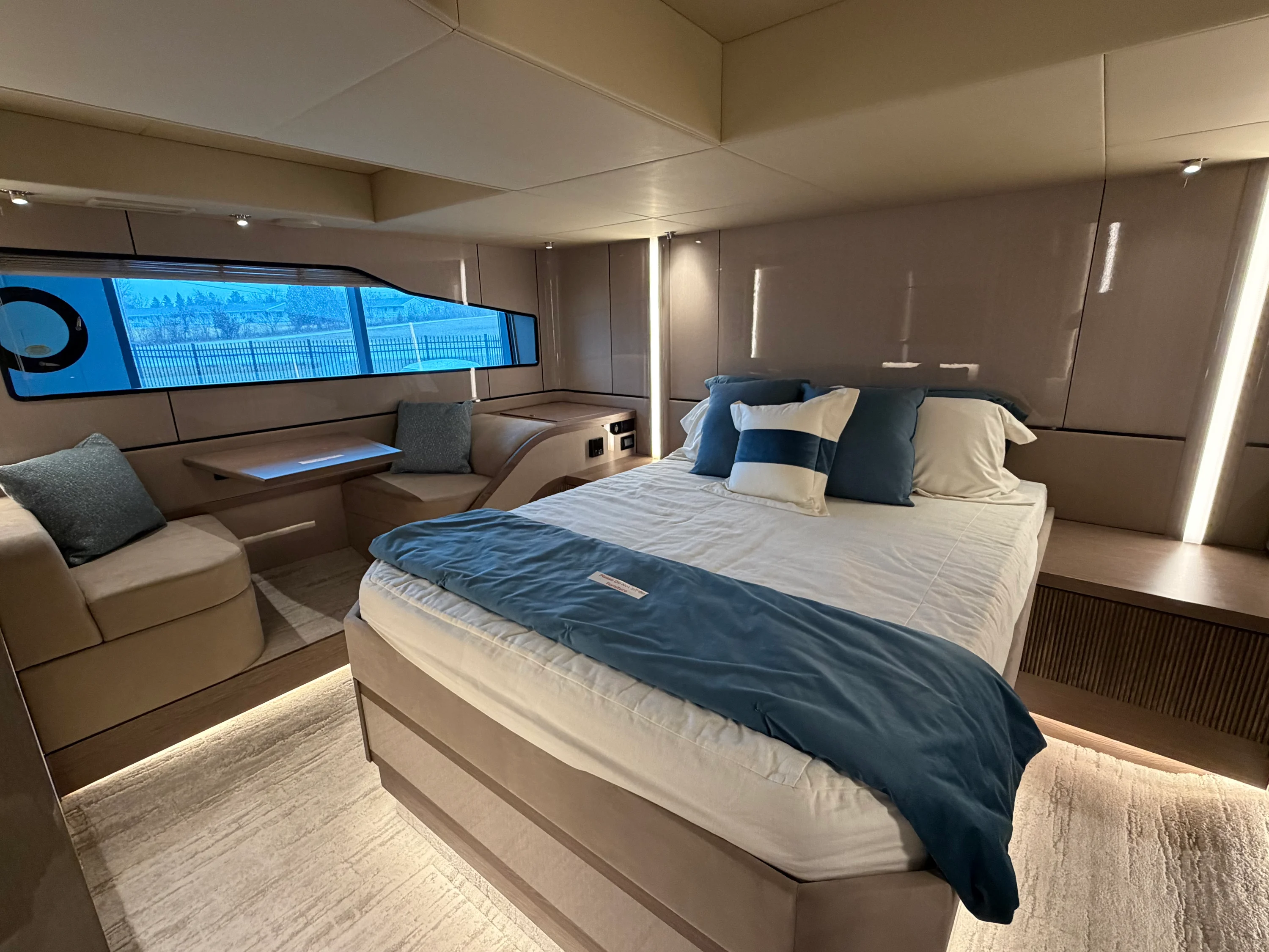 2026 Cruisers Yachts 57 FLY Image Thumbnail #69