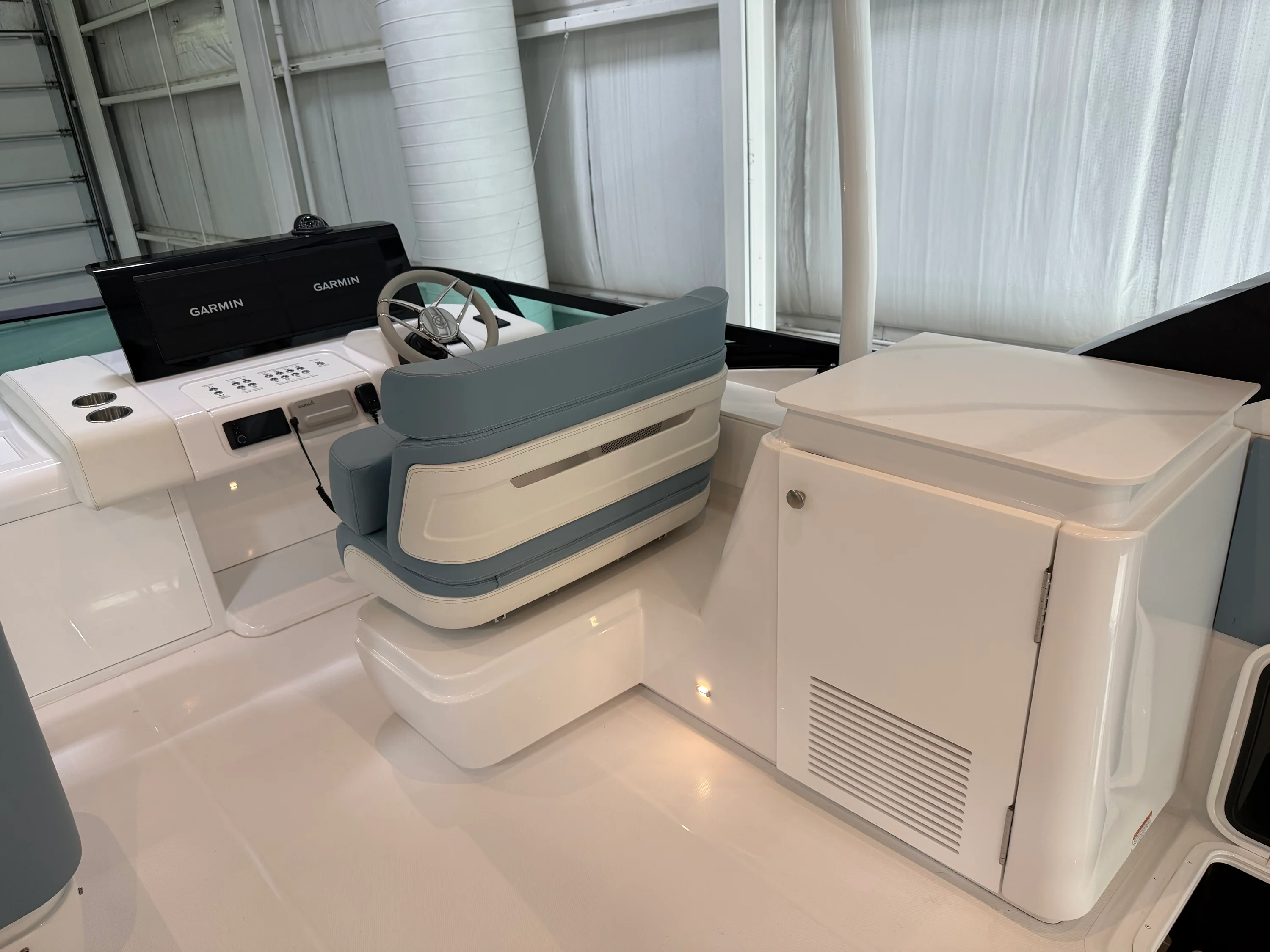 2026 Cruisers Yachts 57 FLY Image Thumbnail #83