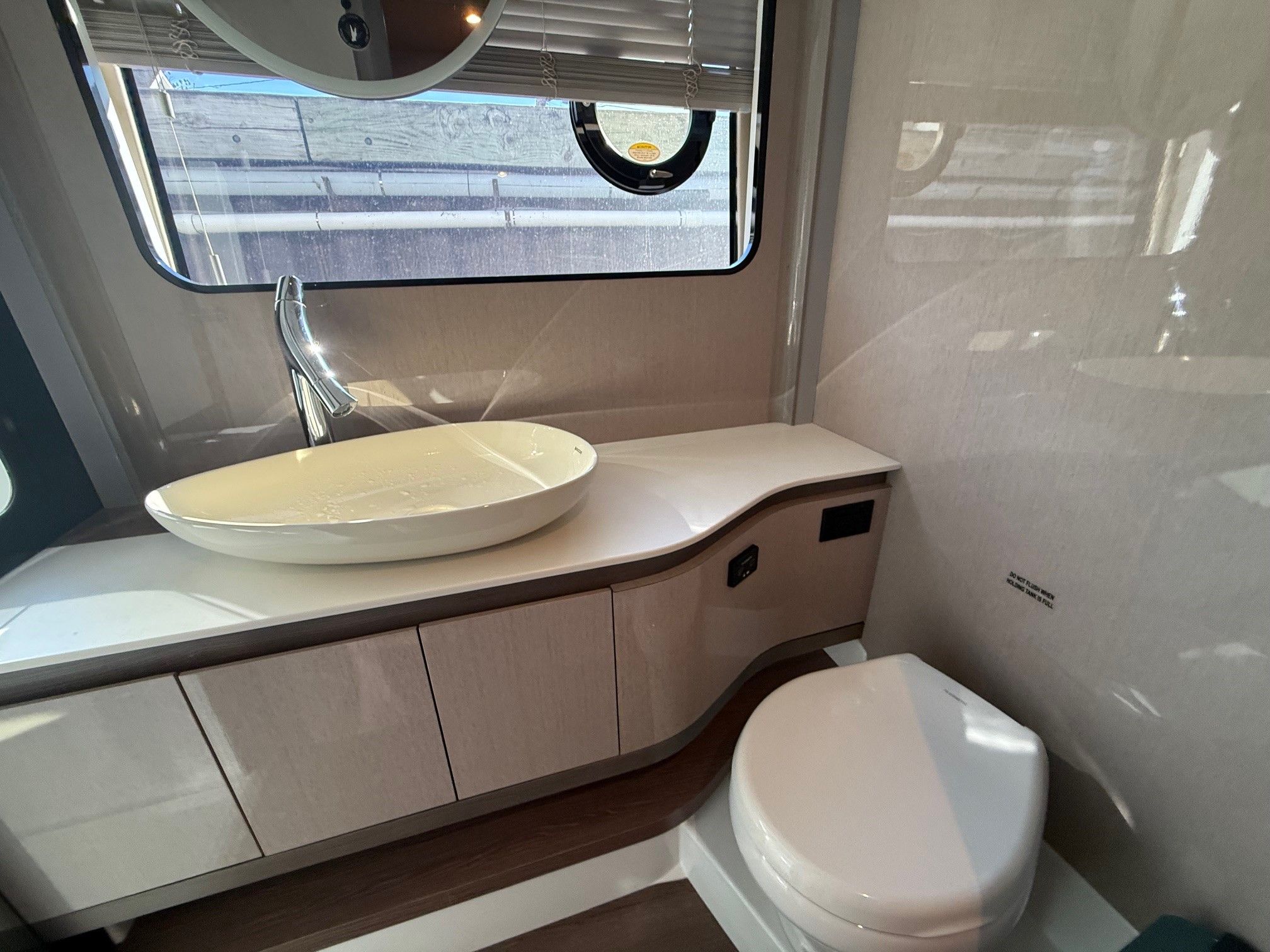 2026 Cruisers Yachts 57 Fly Image Thumbnail #33