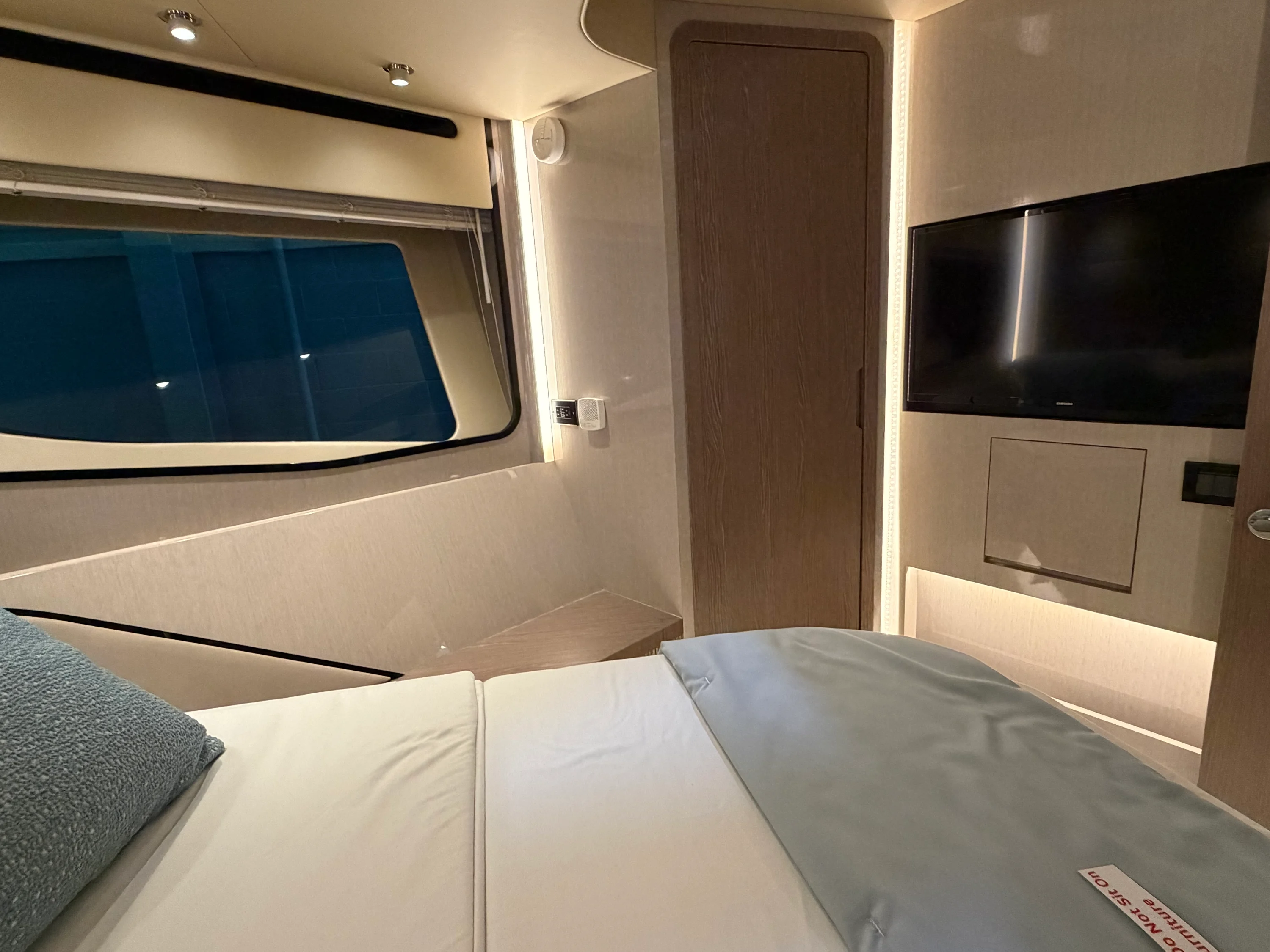 2026 Cruisers Yachts 57 FLY Image Thumbnail #54