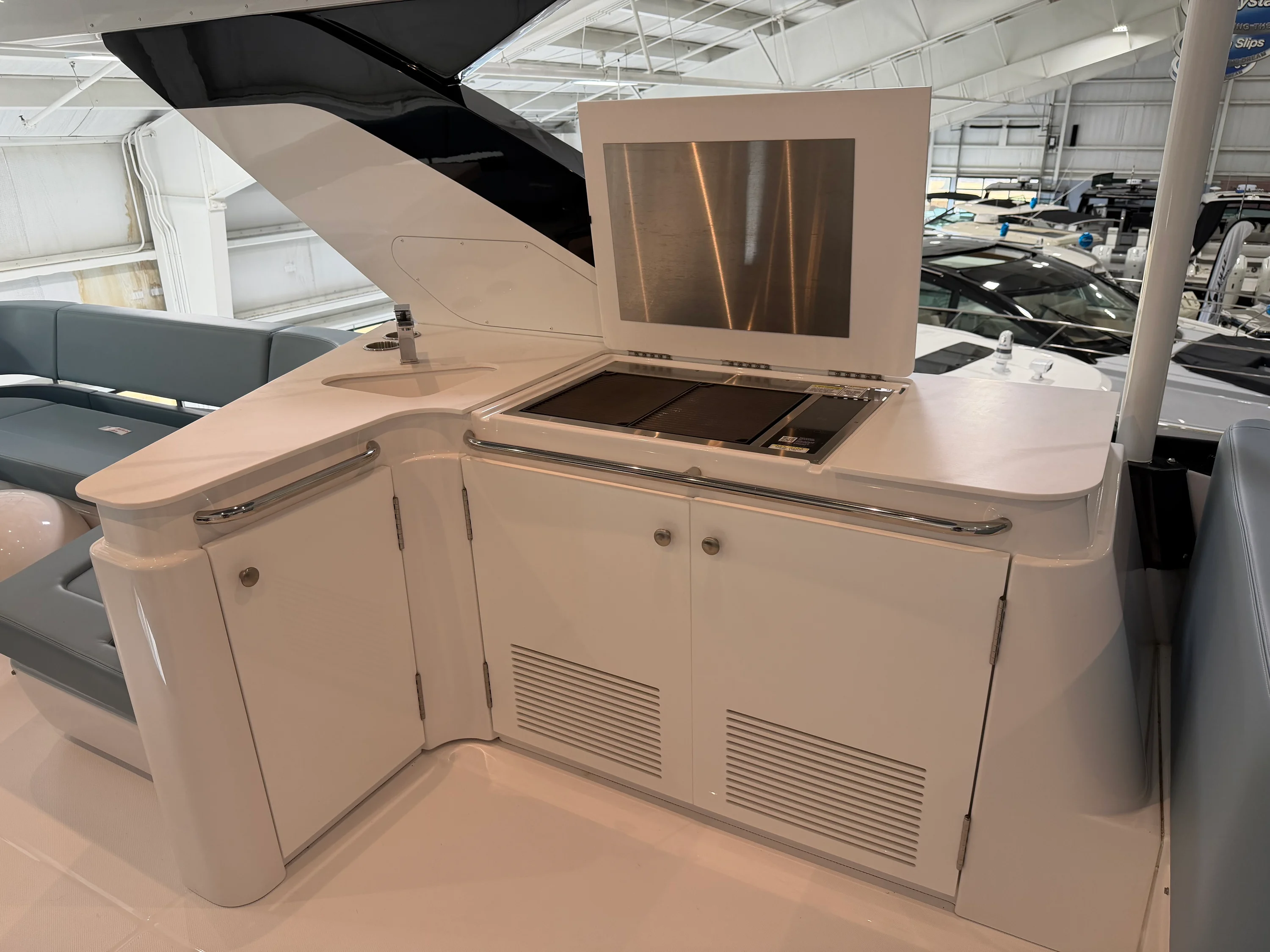 2026 Cruisers Yachts 57 FLY Image Thumbnail #81