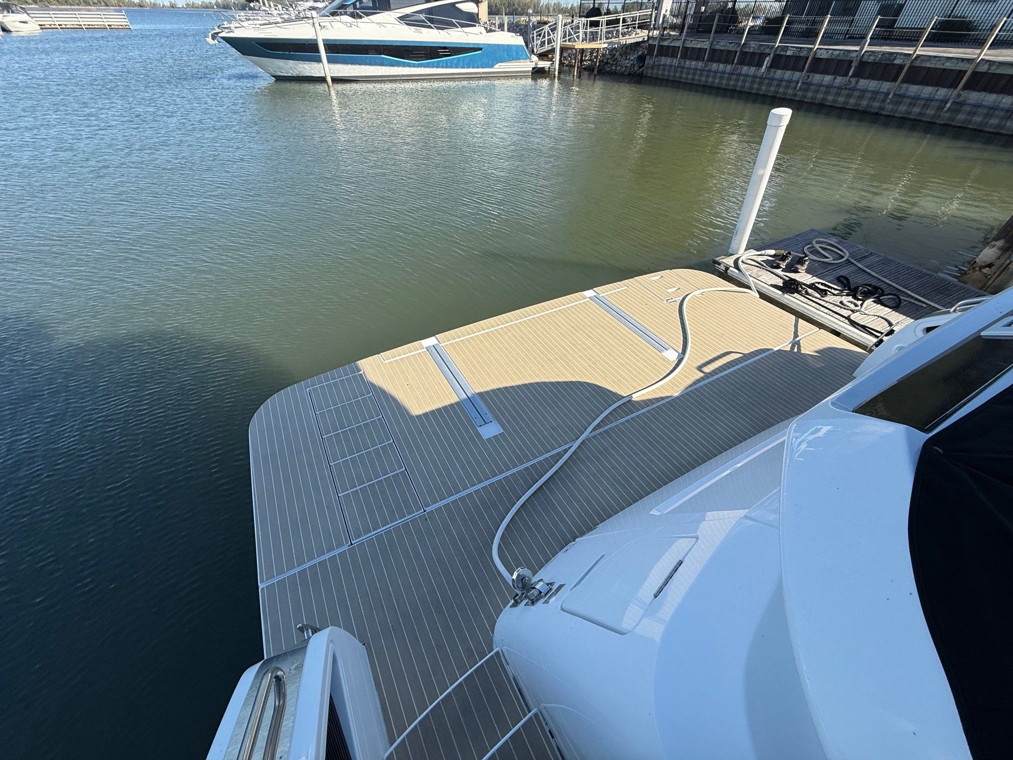 2026 Cruisers Yachts 57 Fly Image Thumbnail #6